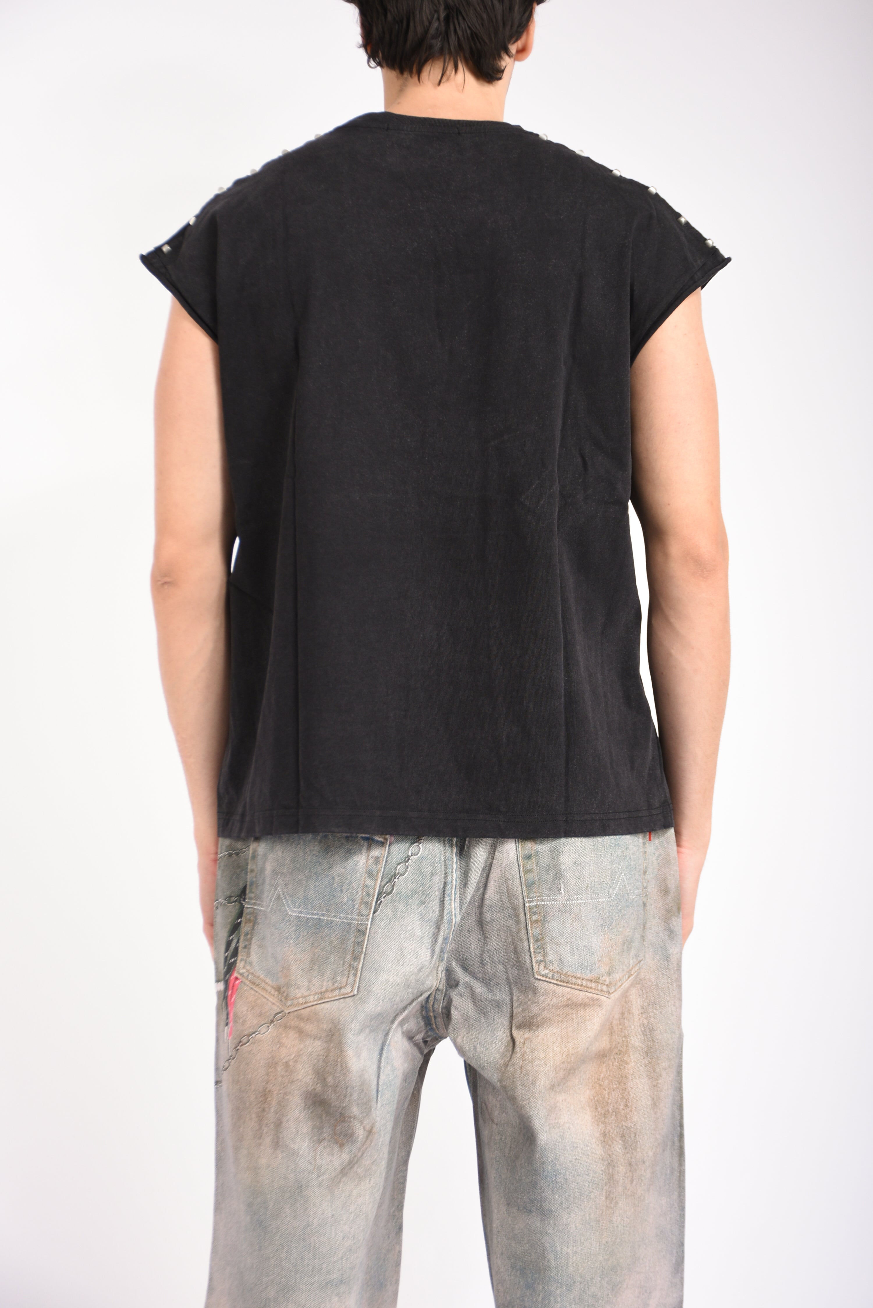 Smanicato studded metal