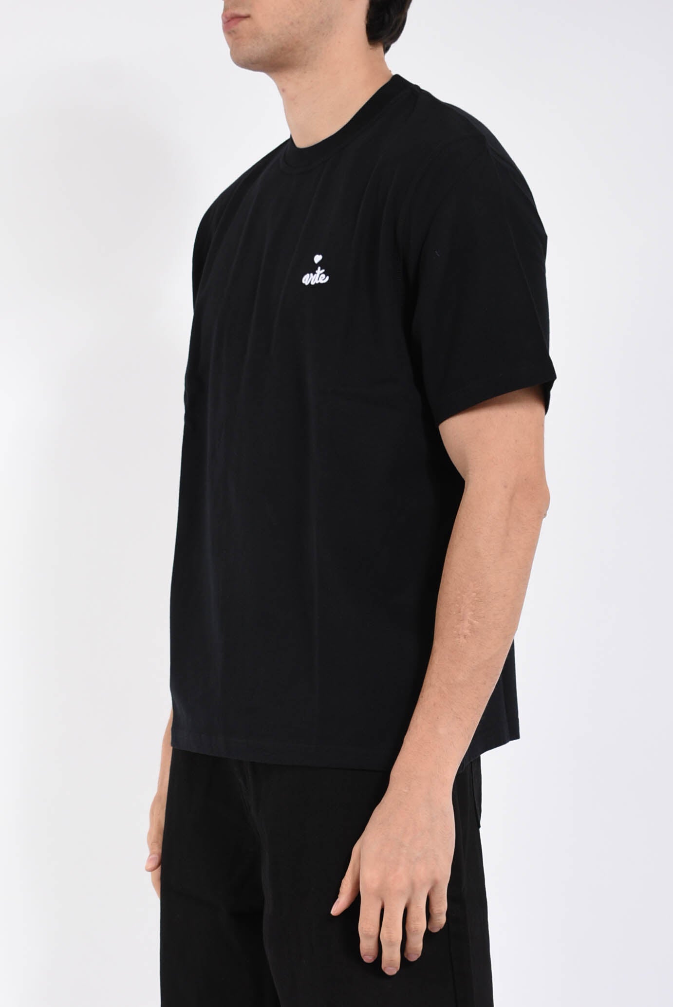 t-shirt heart logo