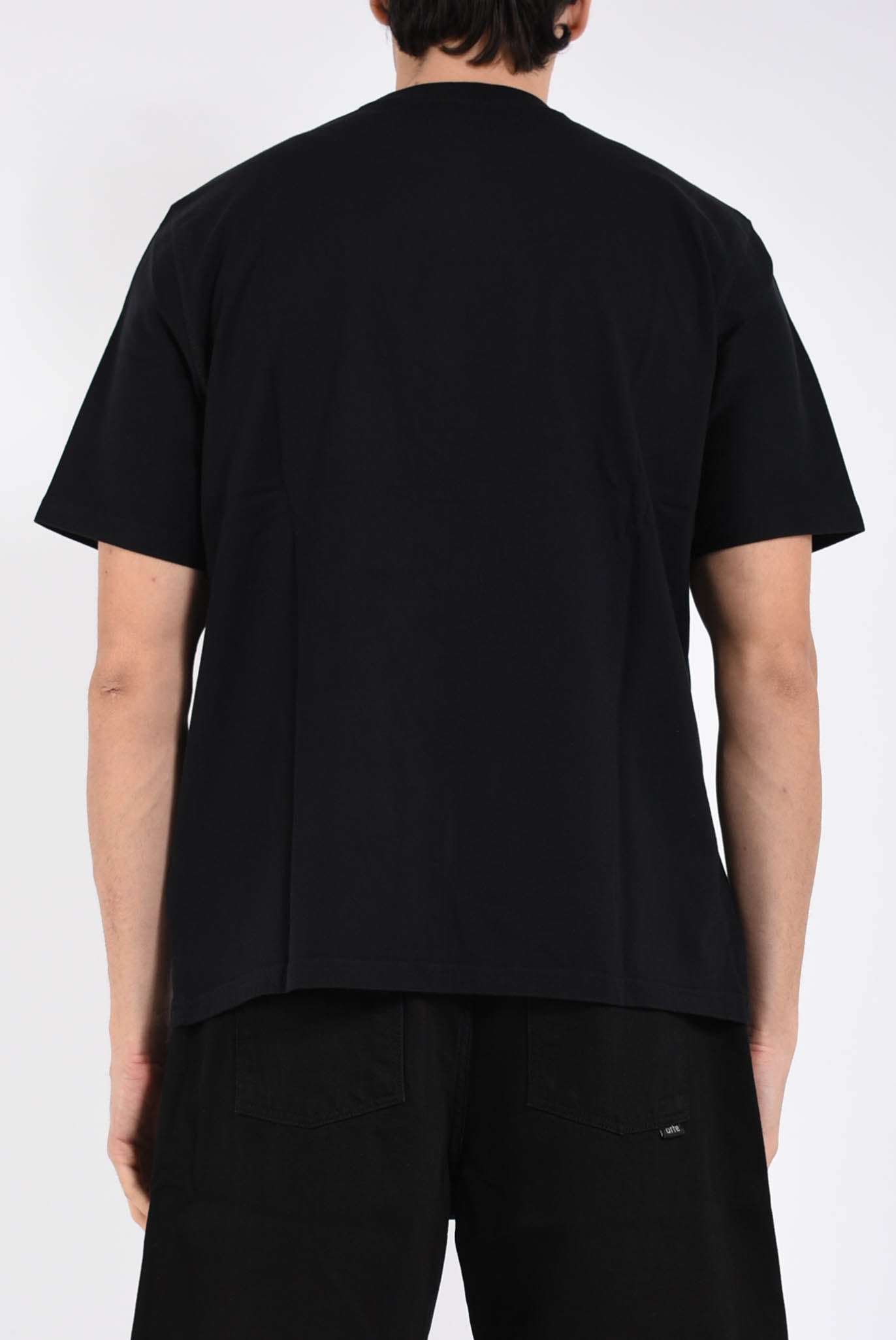 t-shirt heart logo