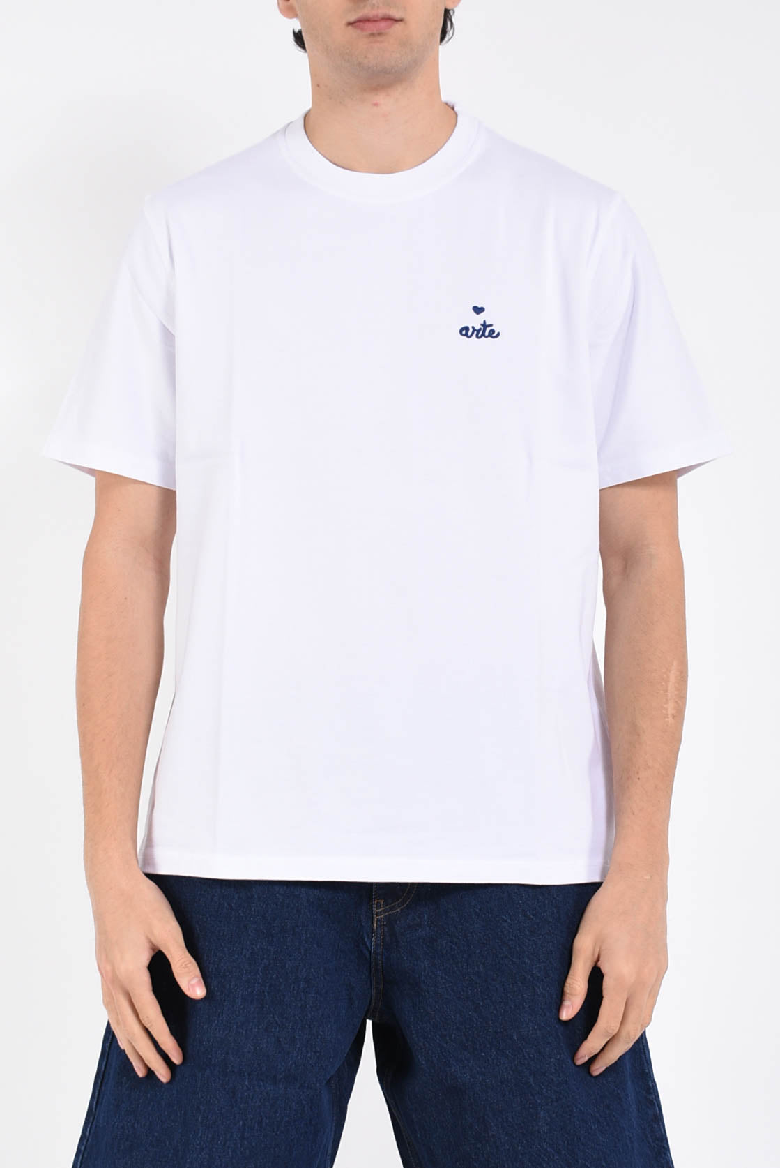 t-shirt heart logo