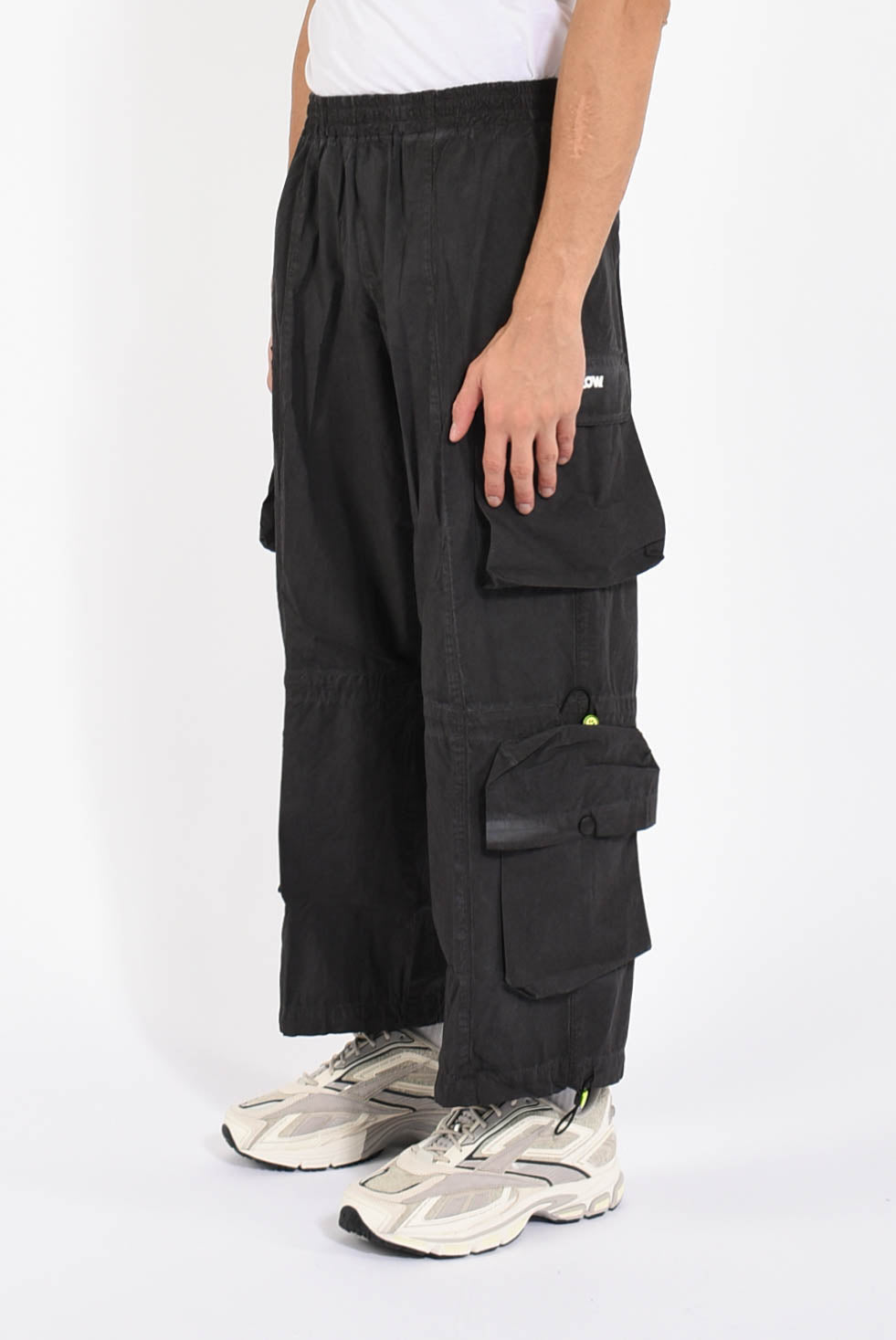 Pantaloni cargo in nylon