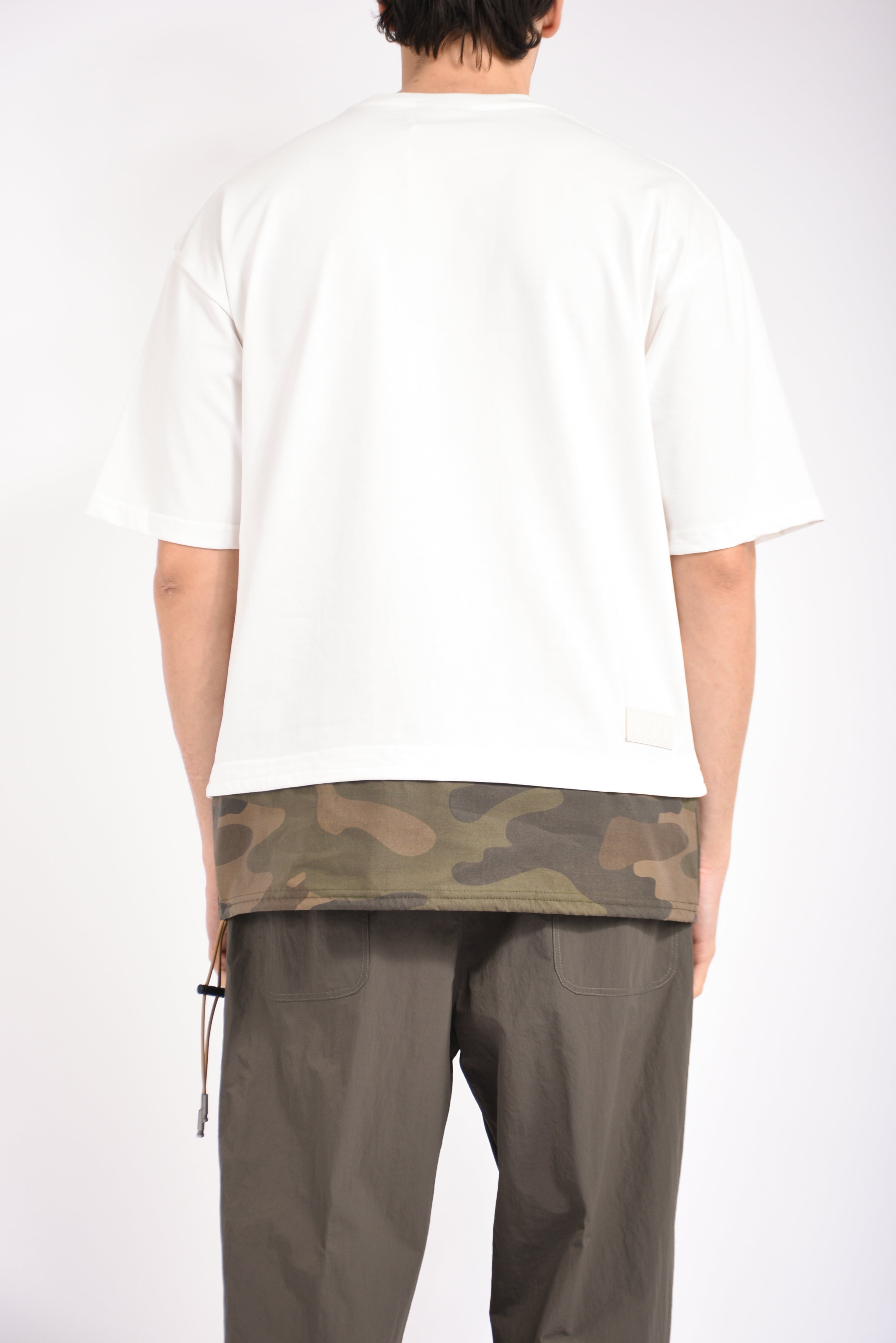 T-shirt taglio mimetico