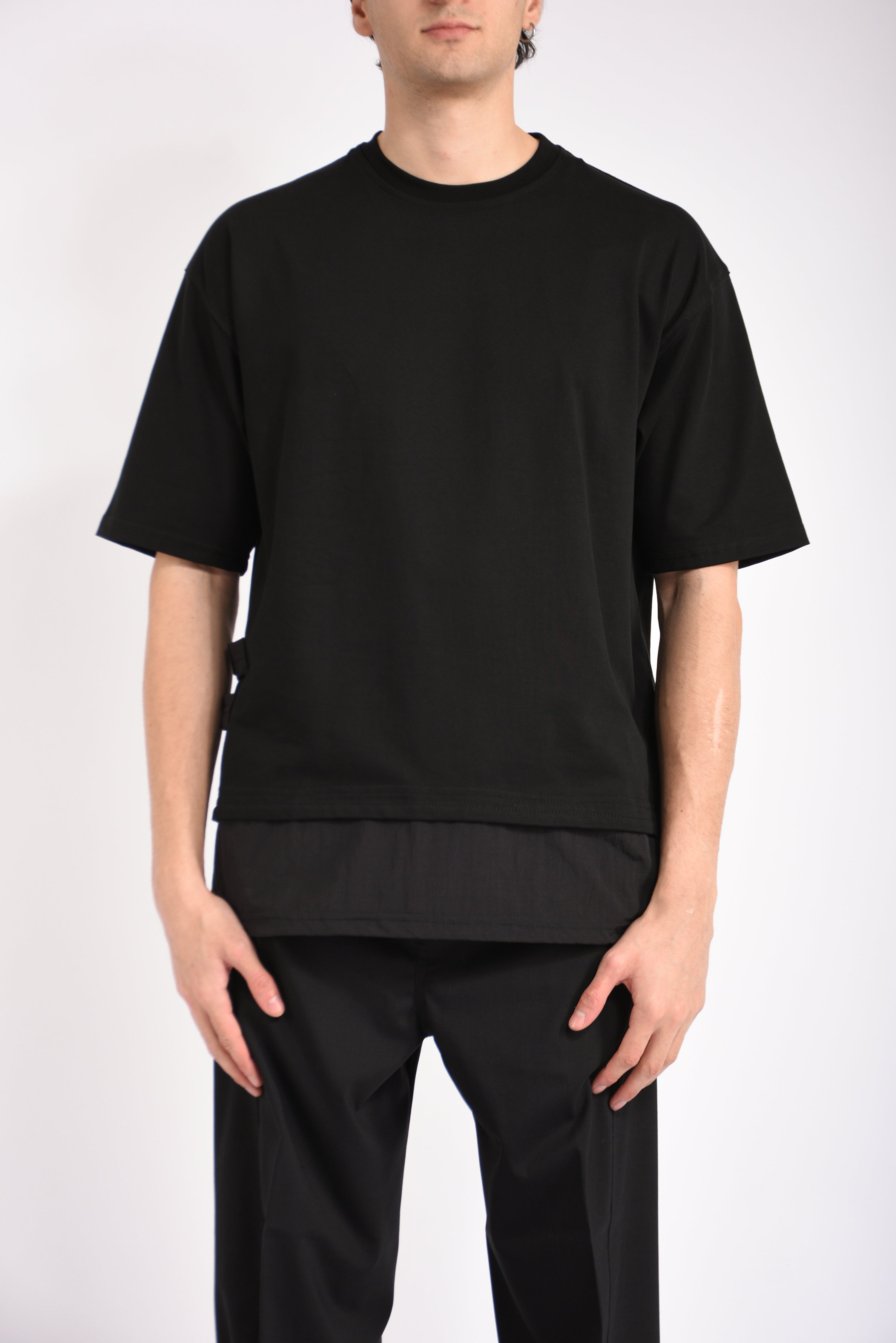 T-shirt con dettaglio in popeline