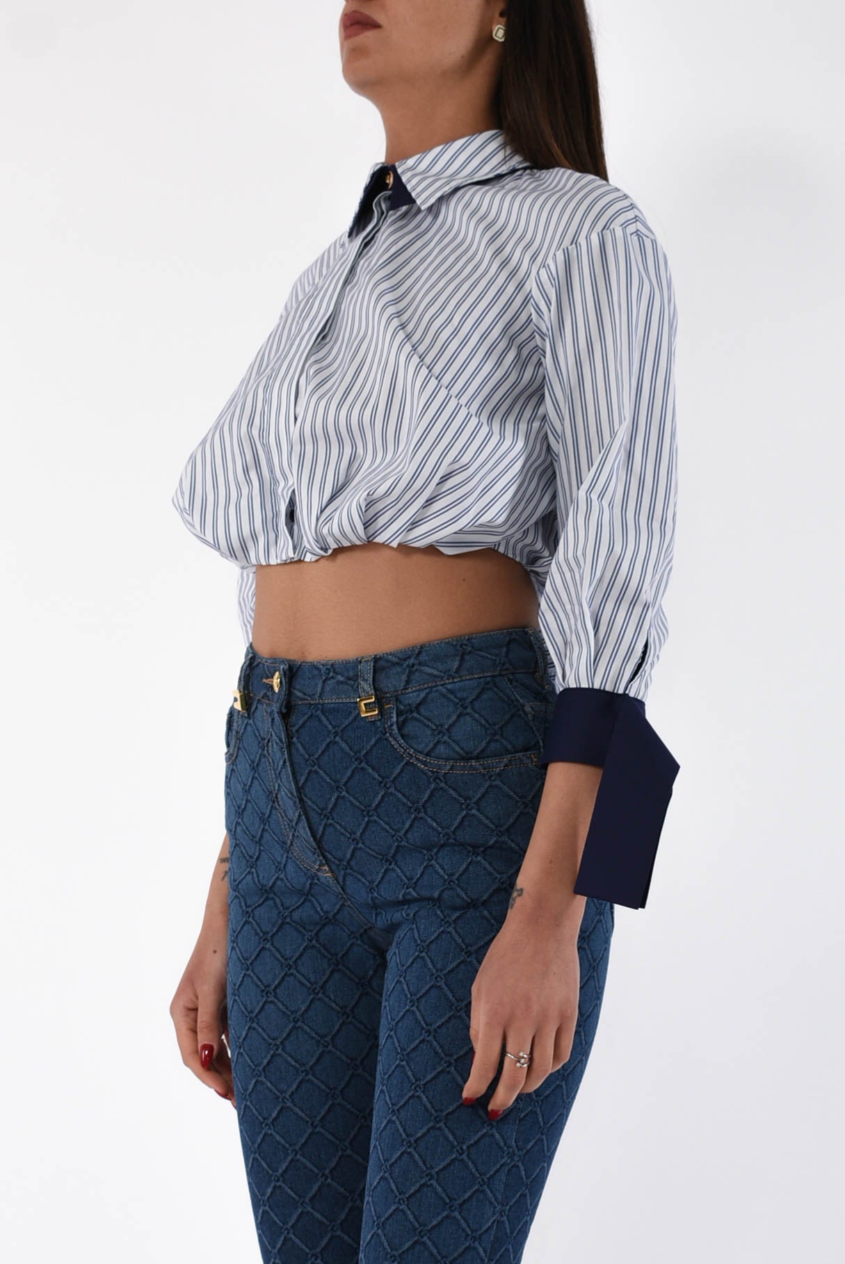 Camicia in popeline rigato con nodo sul retro
