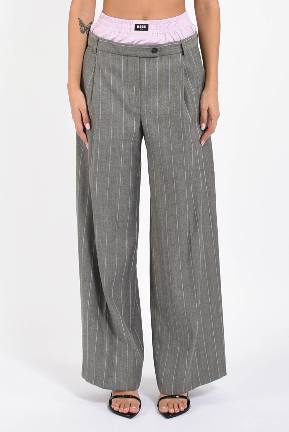 pantaloni a gamba ampia