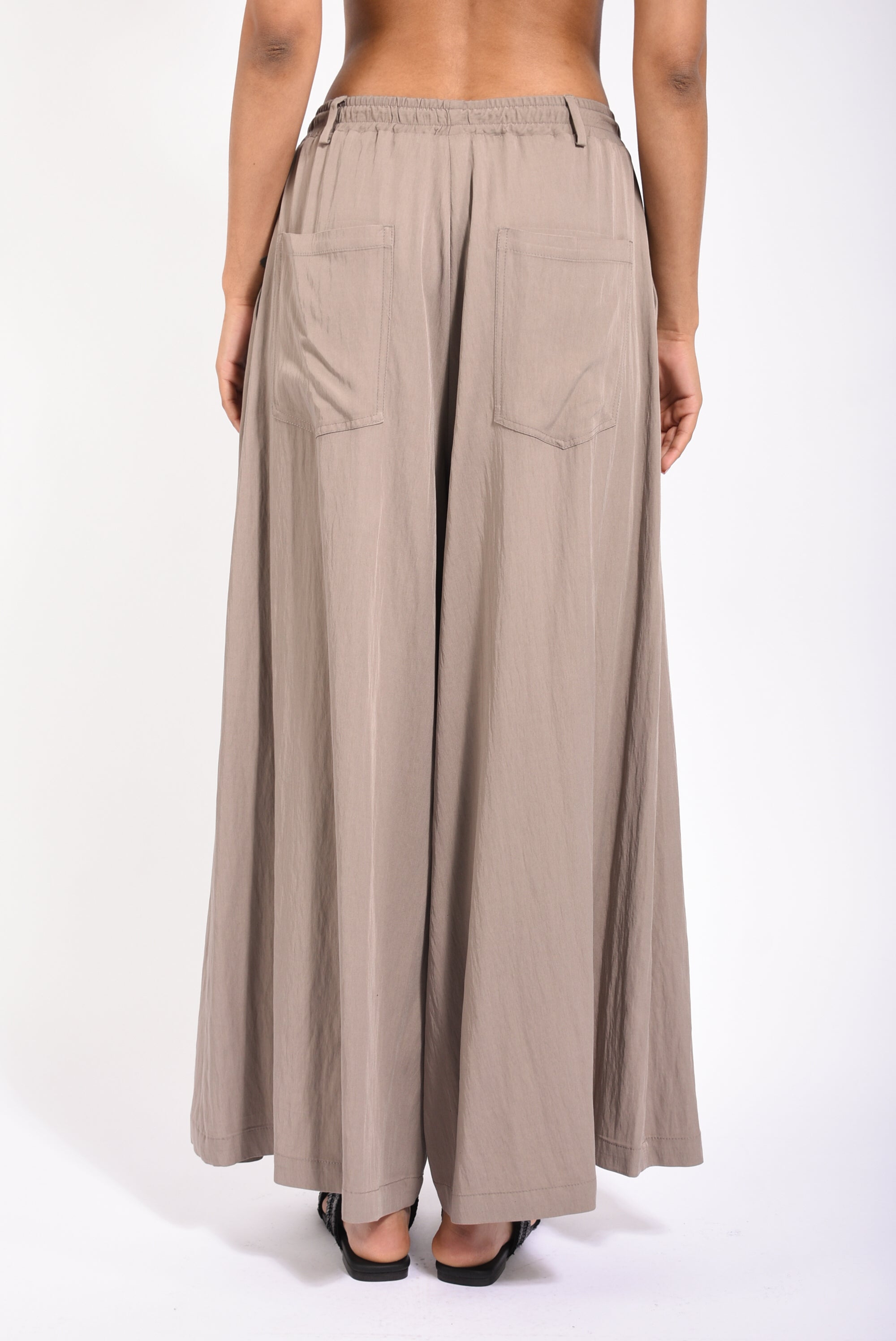 pantaloni a gamba larga