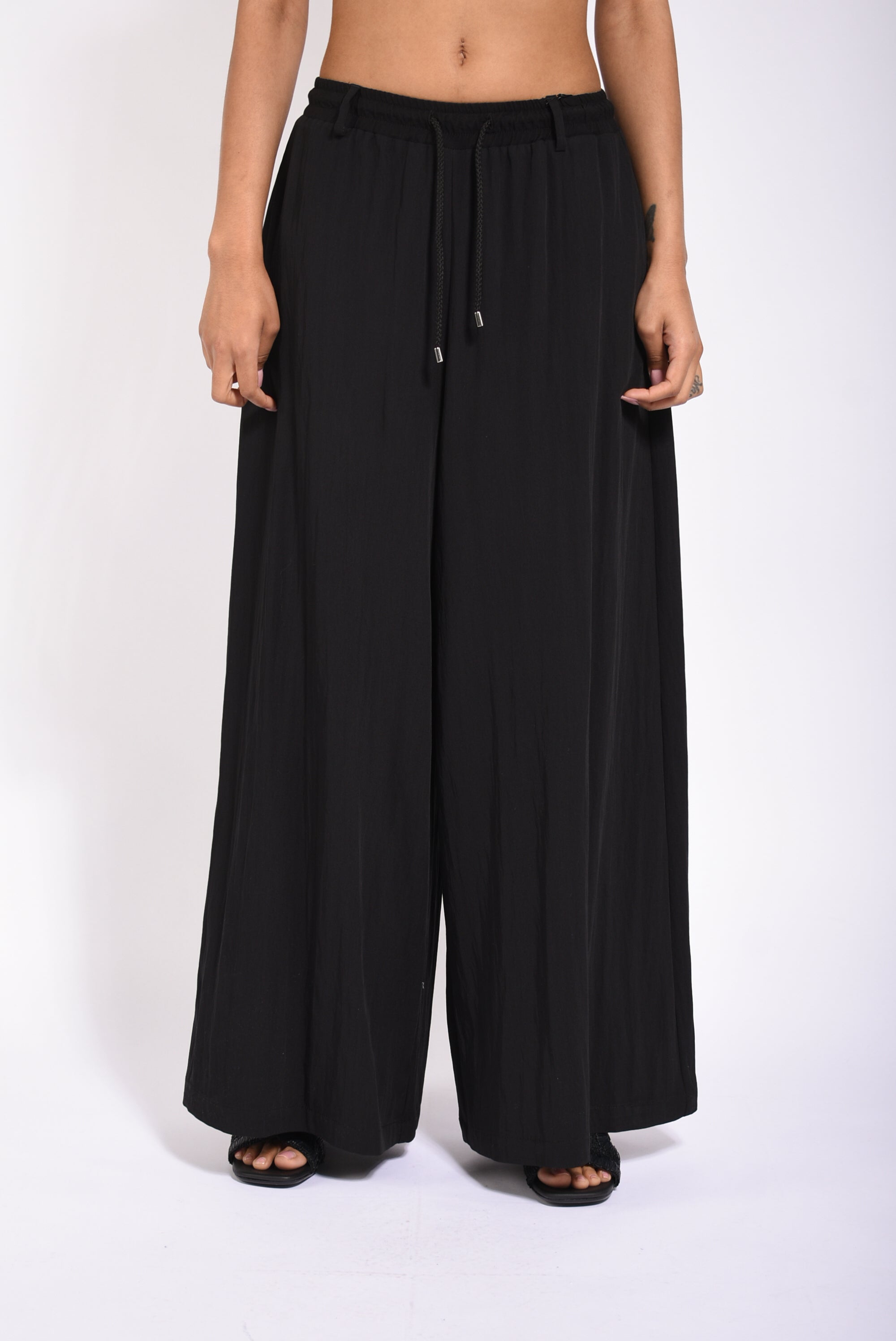 pantaloni a gamba larga