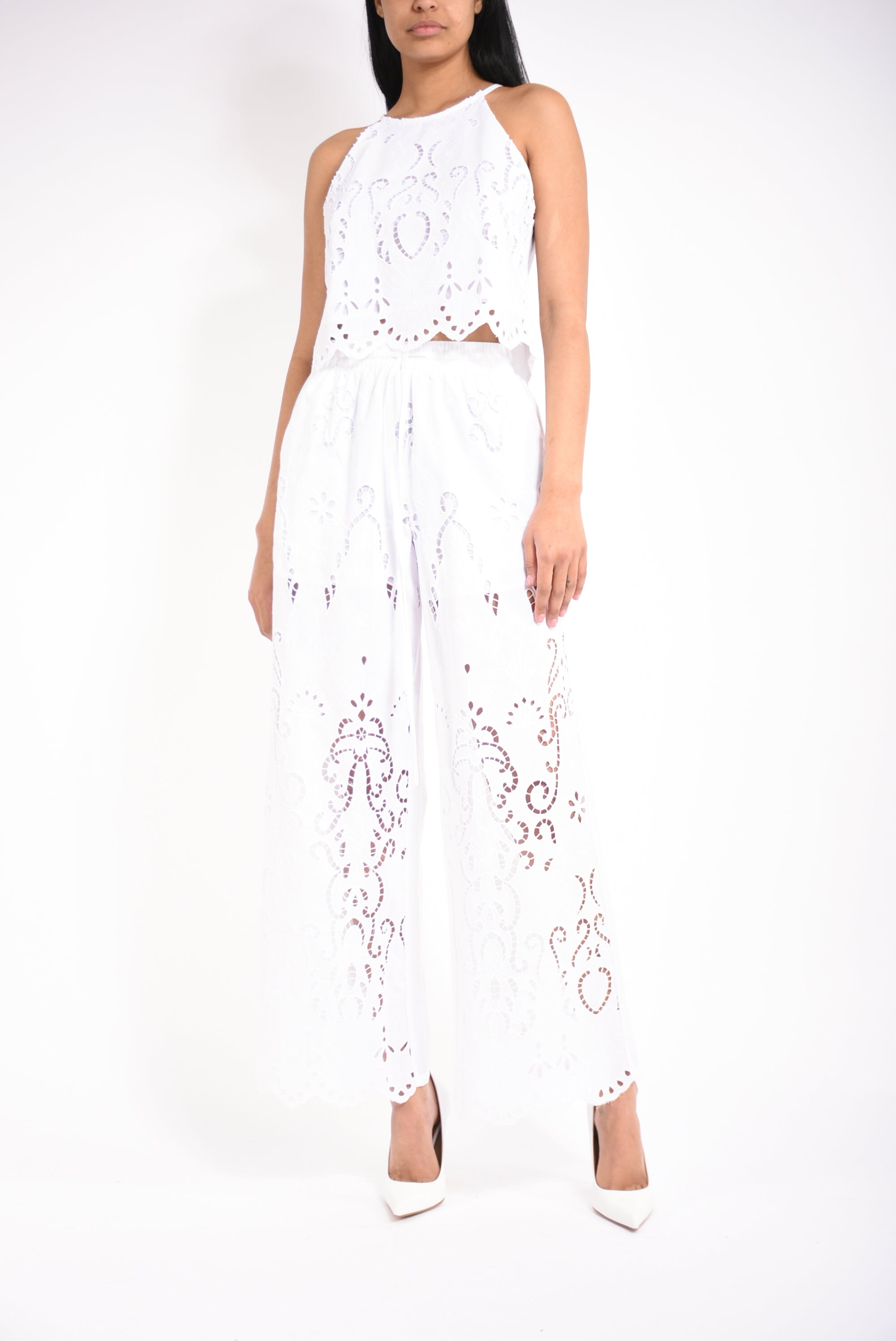 top in cotone con ricami