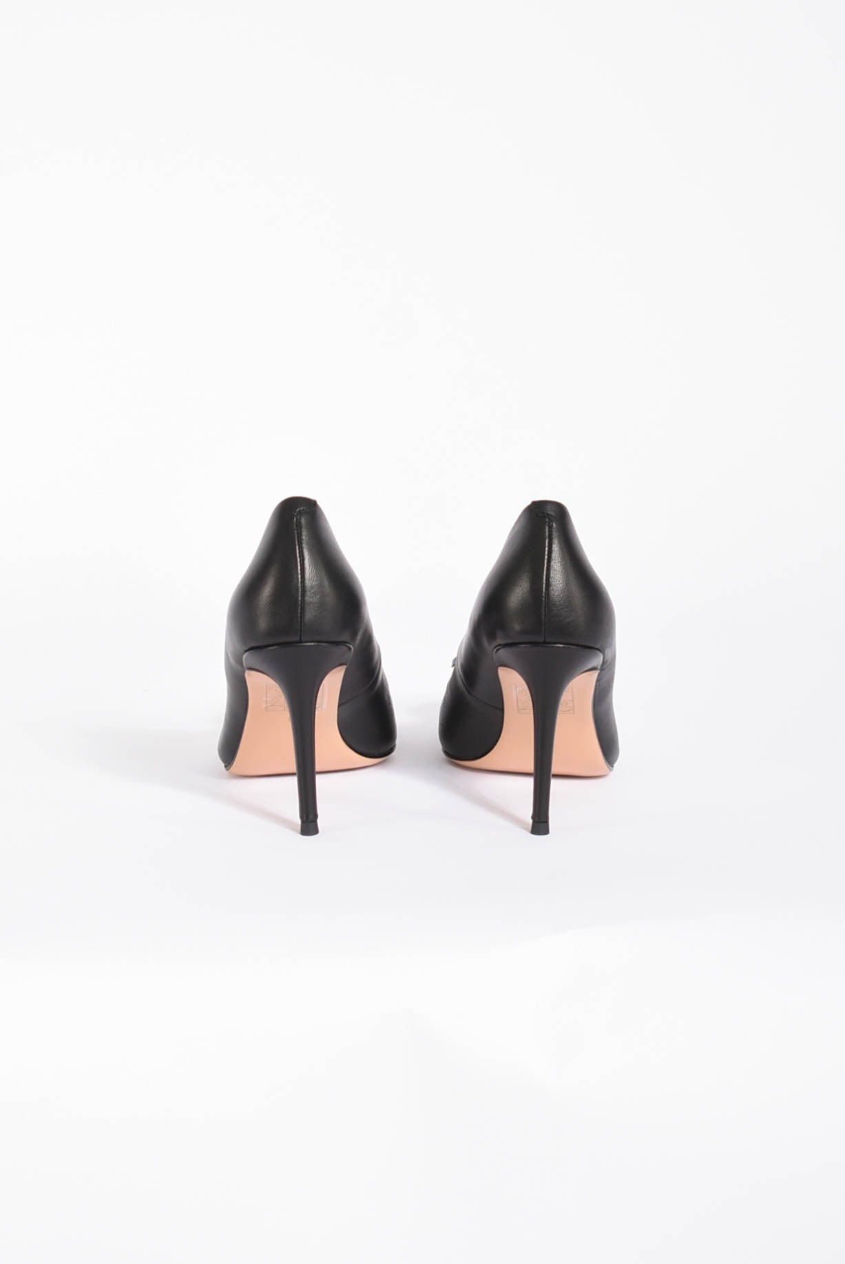 Décolleté in pelle con Oval T