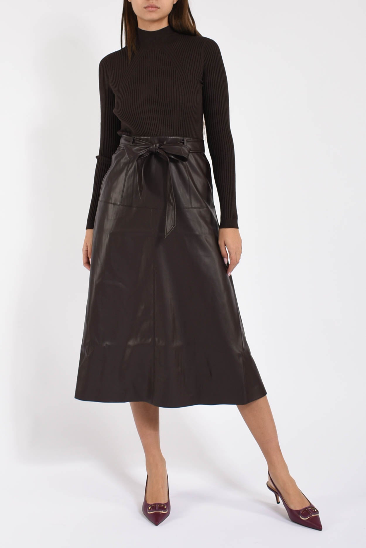 Abito lungo in maglia ed effetto pelle