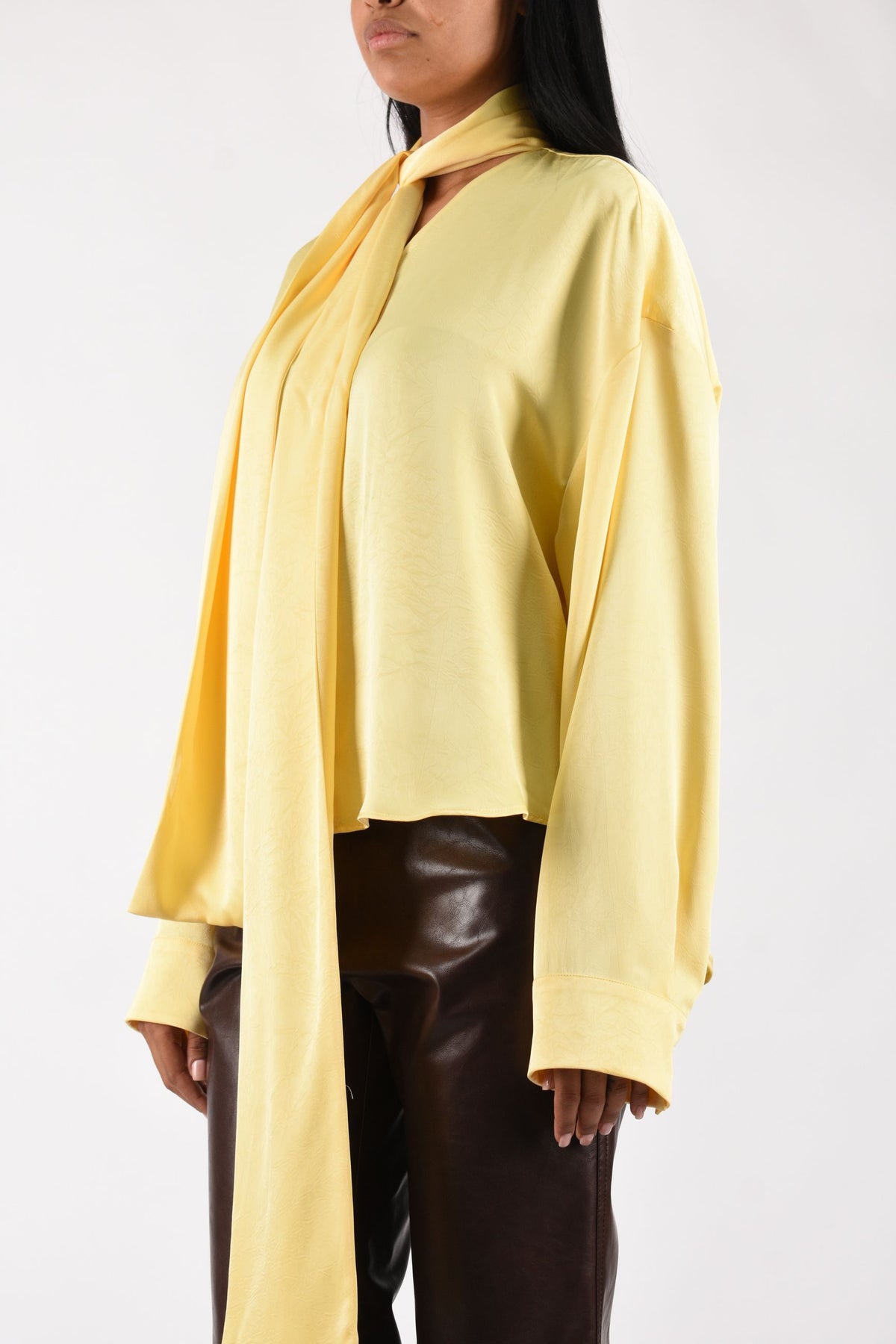 Camicia in creponne con Sciarpa 4141MDE12B267608