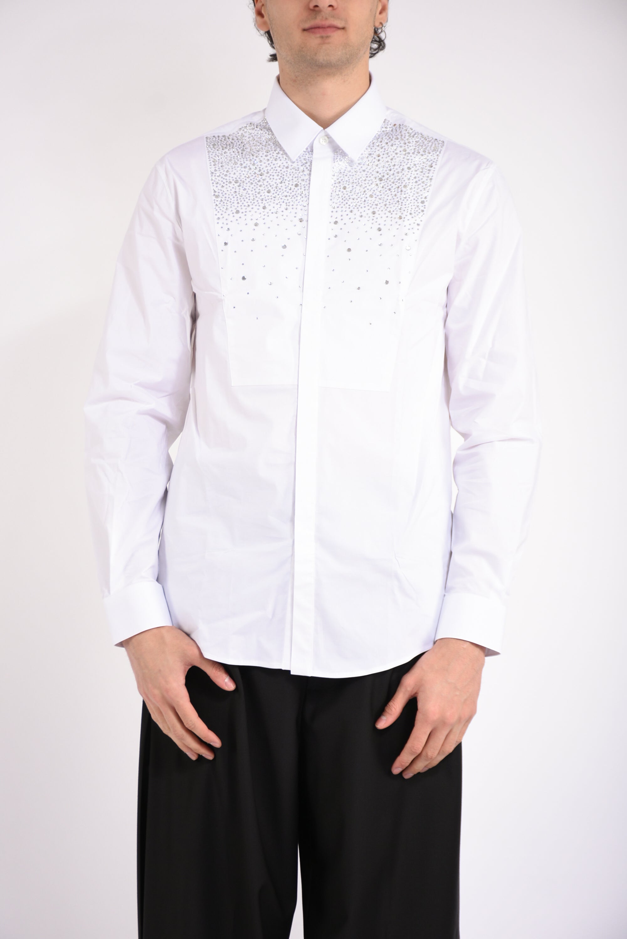 Camicia in cotone con applicazioni