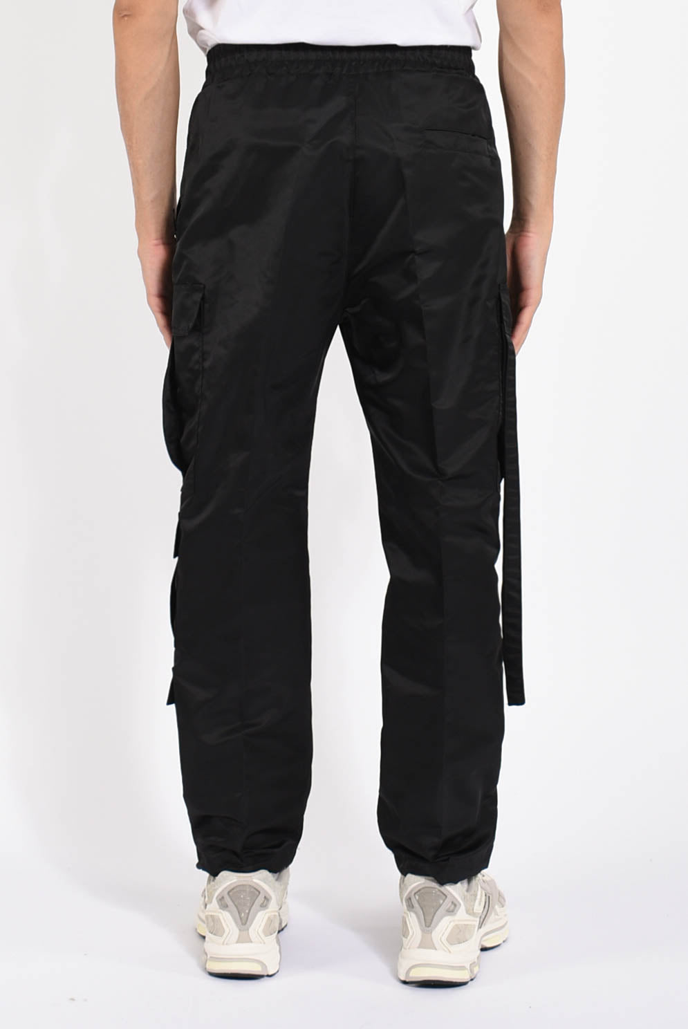 Pantaloni cargo in nylon
