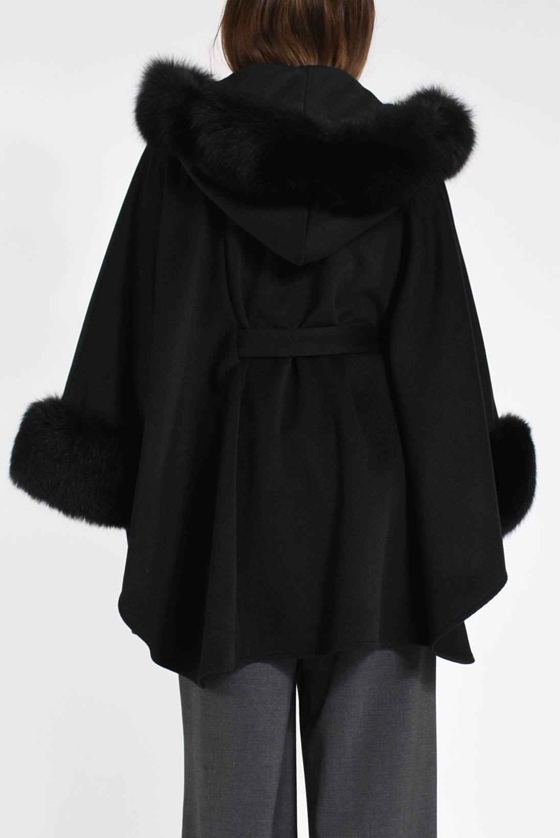 mantella in lana e volpe