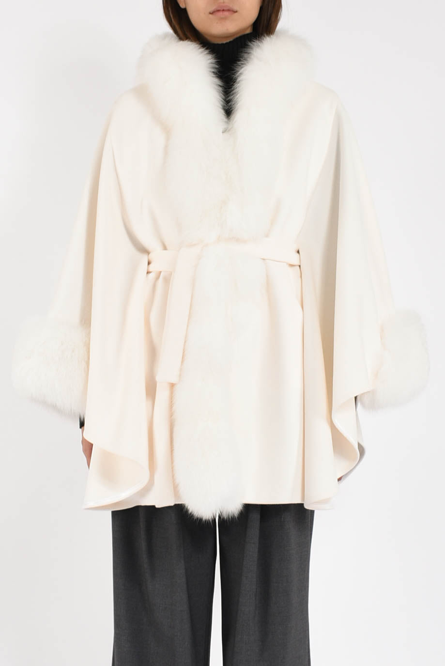 mantella in lana e volpe