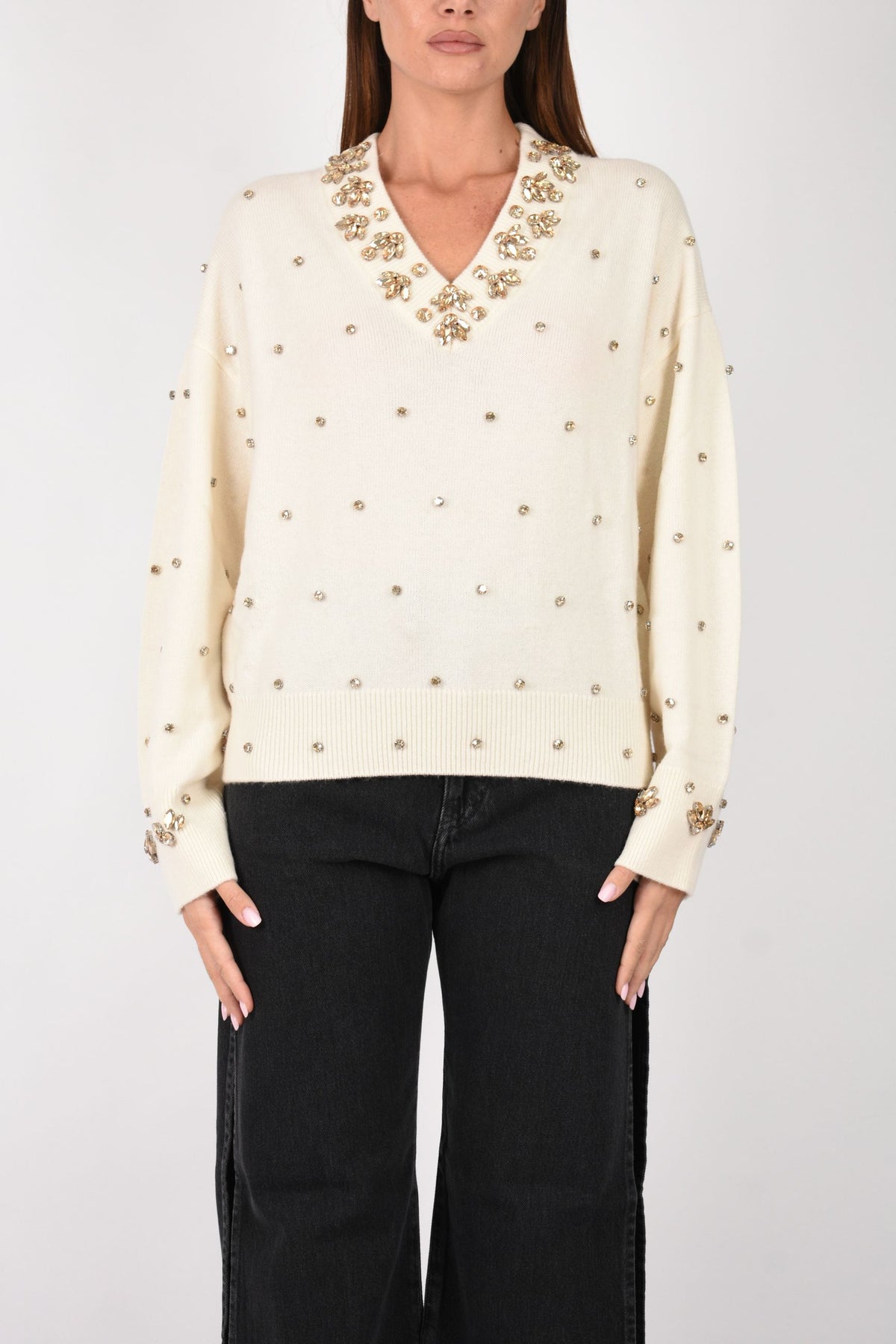 Maglia in lana e cashmere con applicazioni gioiello 107878A3P5