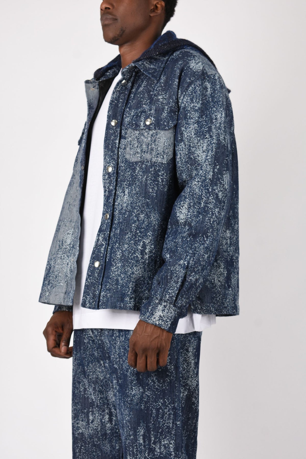 Overshirt in jacquard denim F6LAMASI096