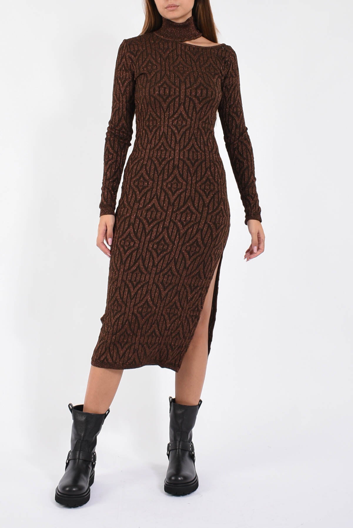 abito lungo in lurex