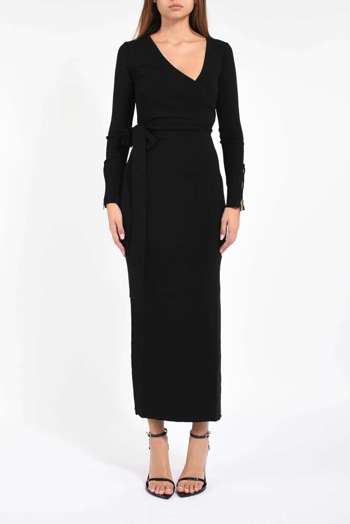 abito lungo con spacco laterale