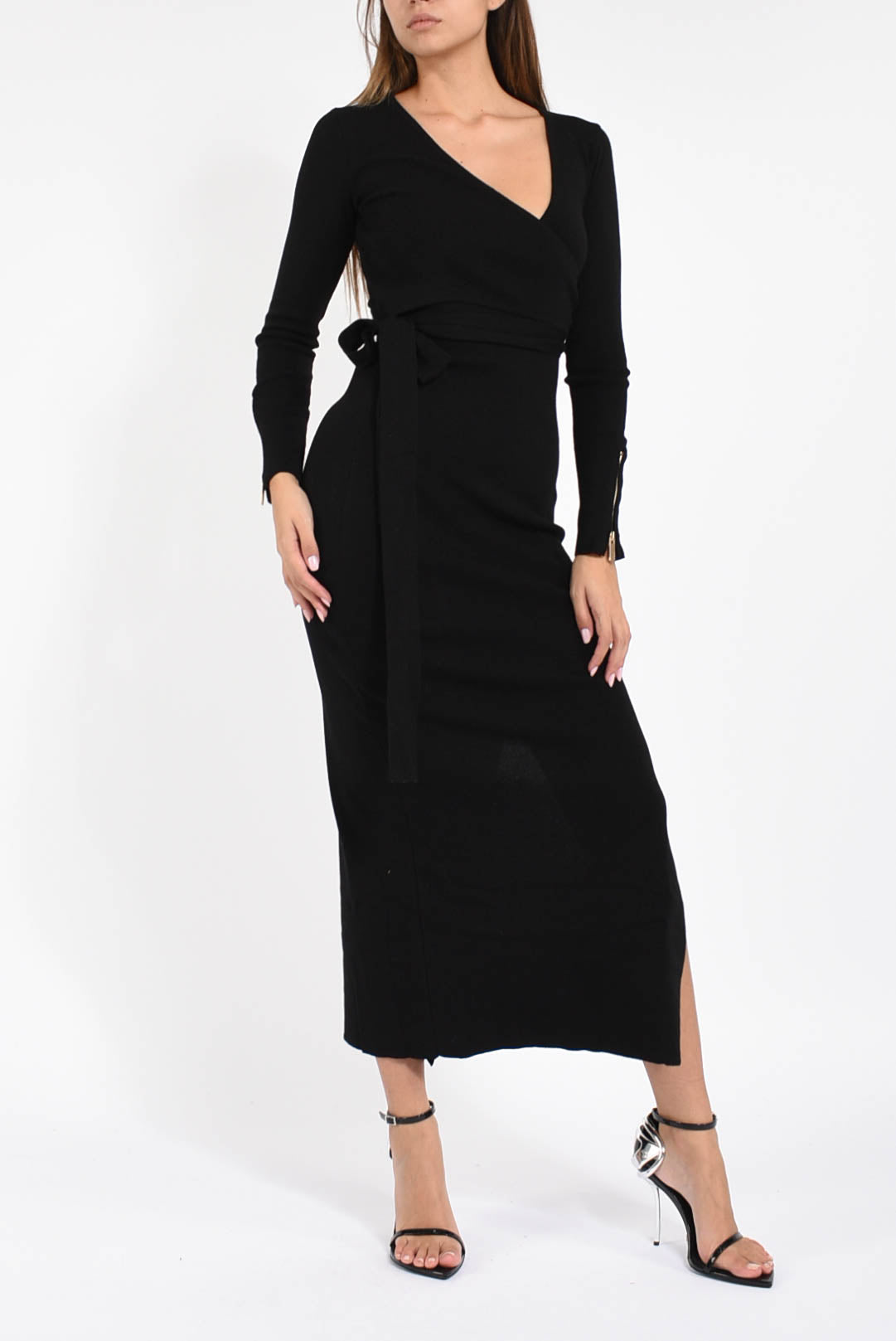 abito lungo con spacco laterale