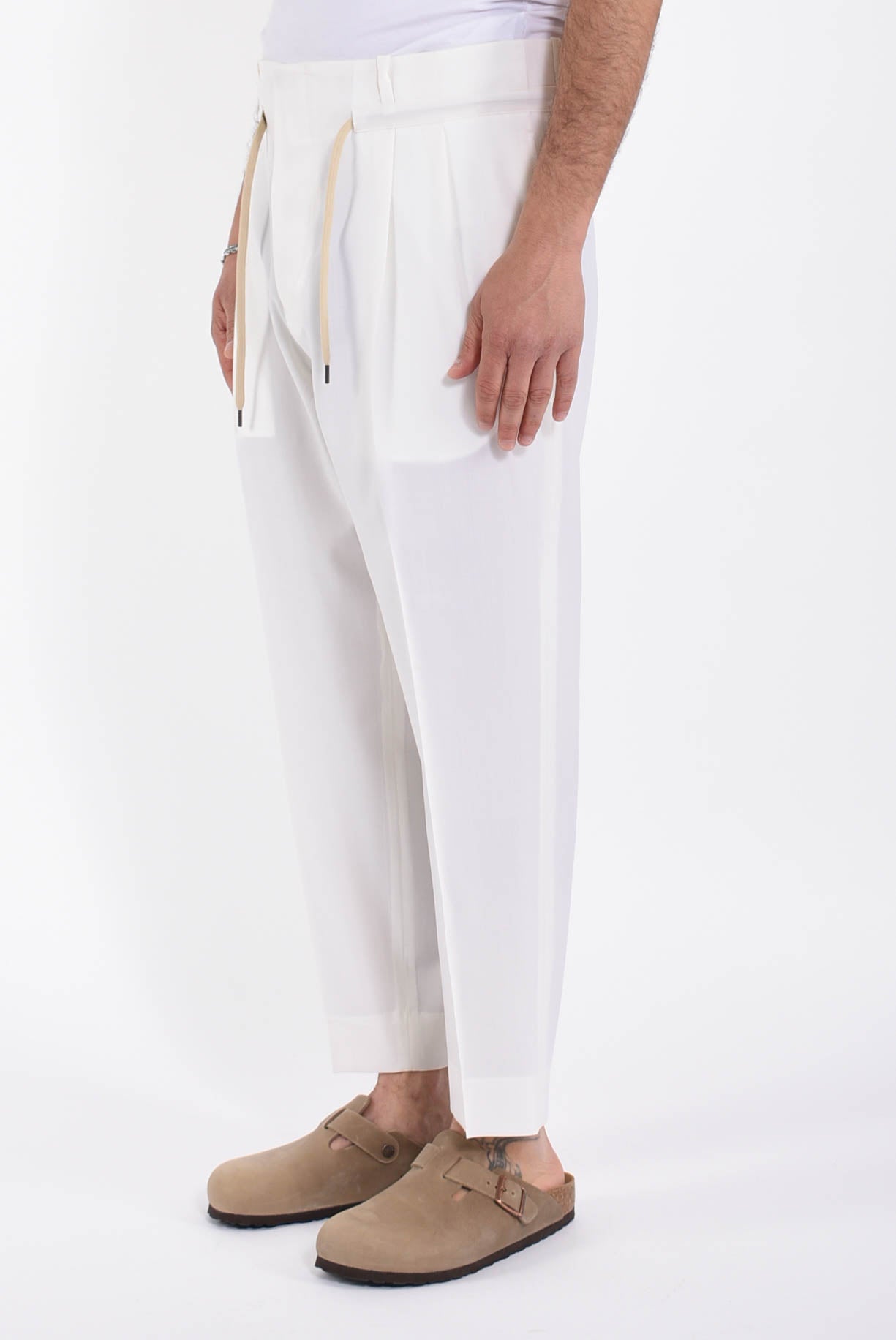Pantaloni erik in fresco lana