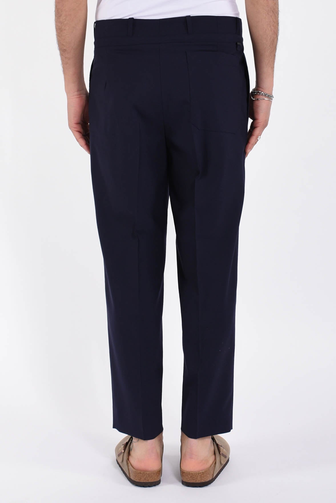 Pantaloni erik in fresco lana
