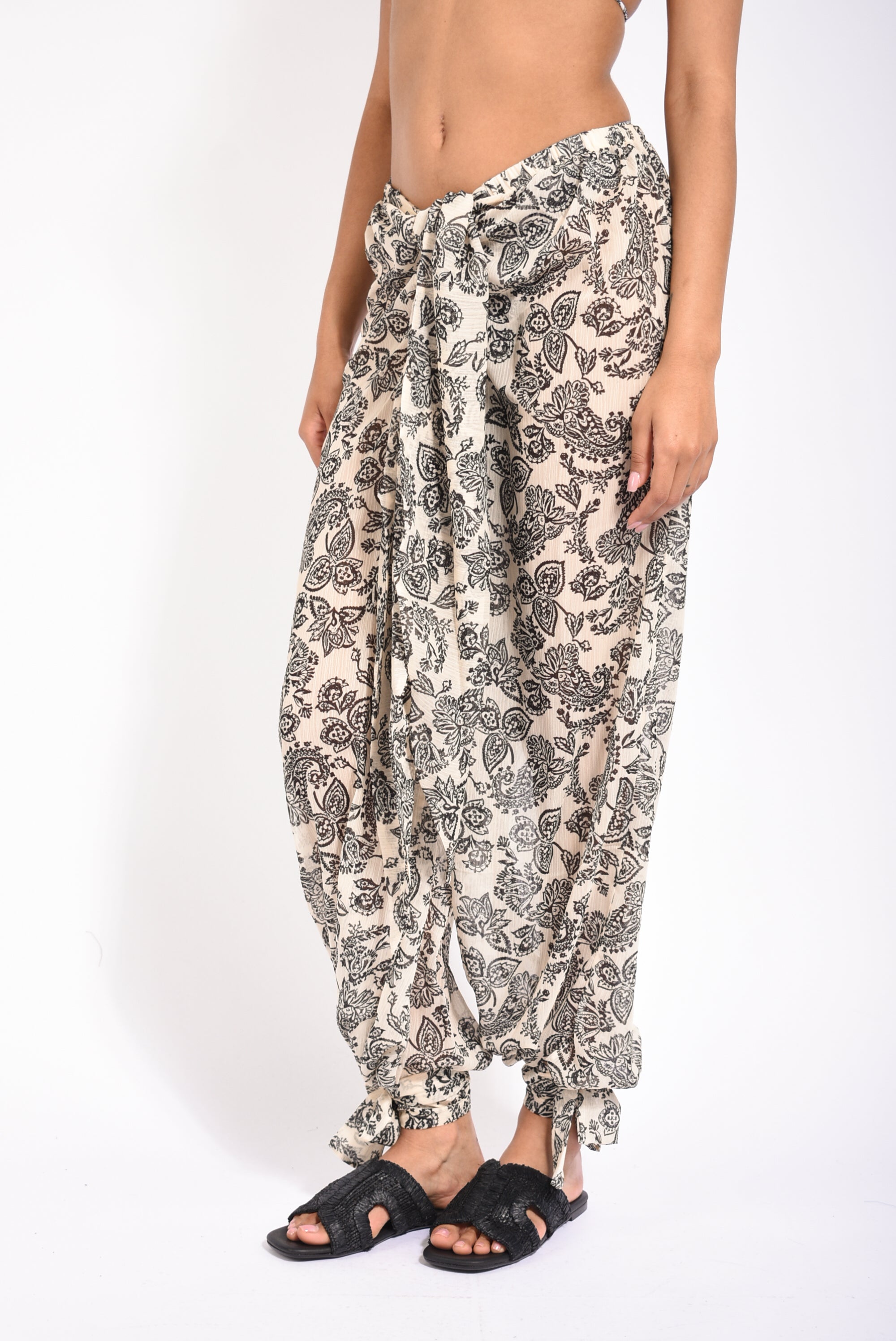 pantaloni modello arabo fantasia