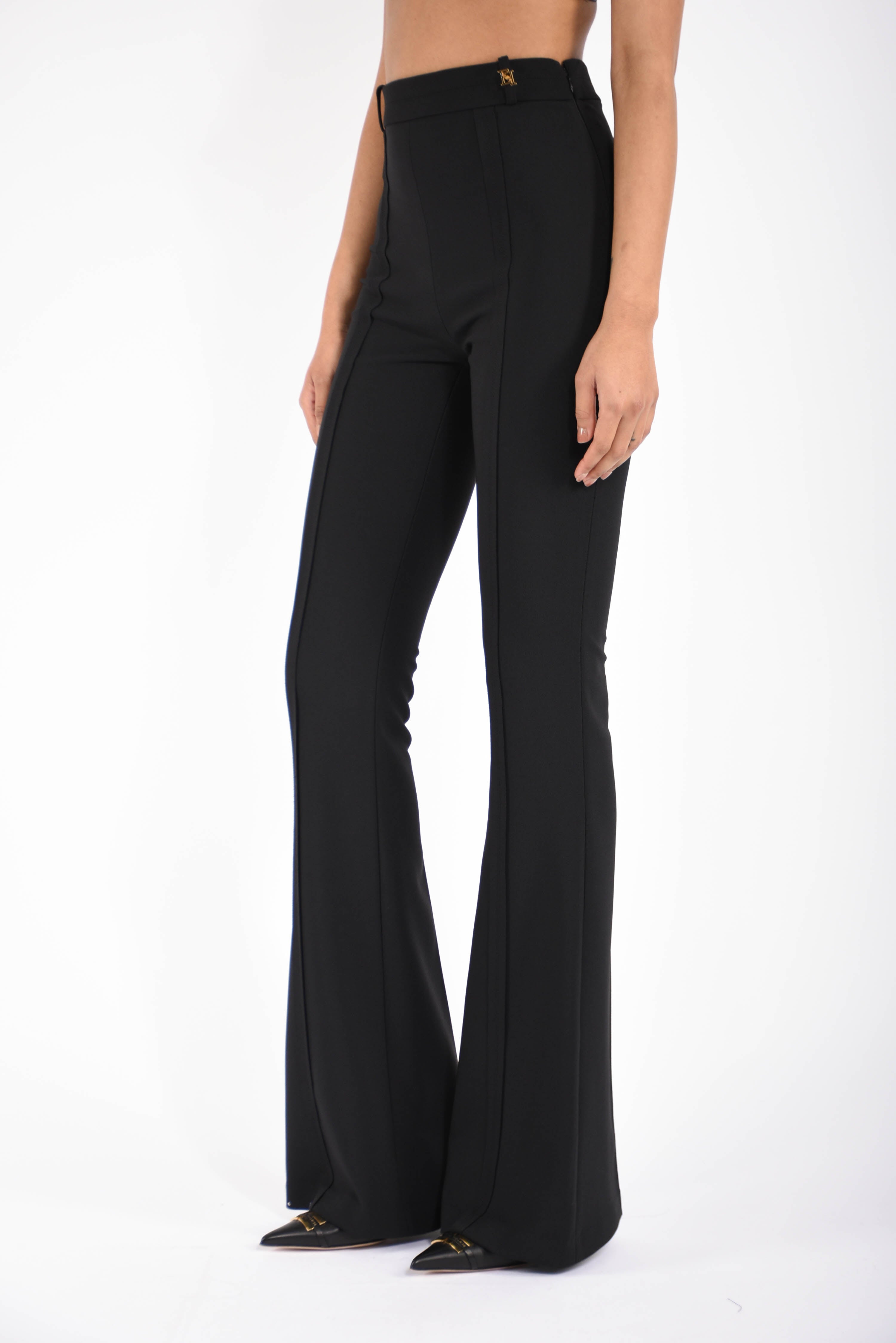 Pantaloni in doppio crêpe stretch con logo charm