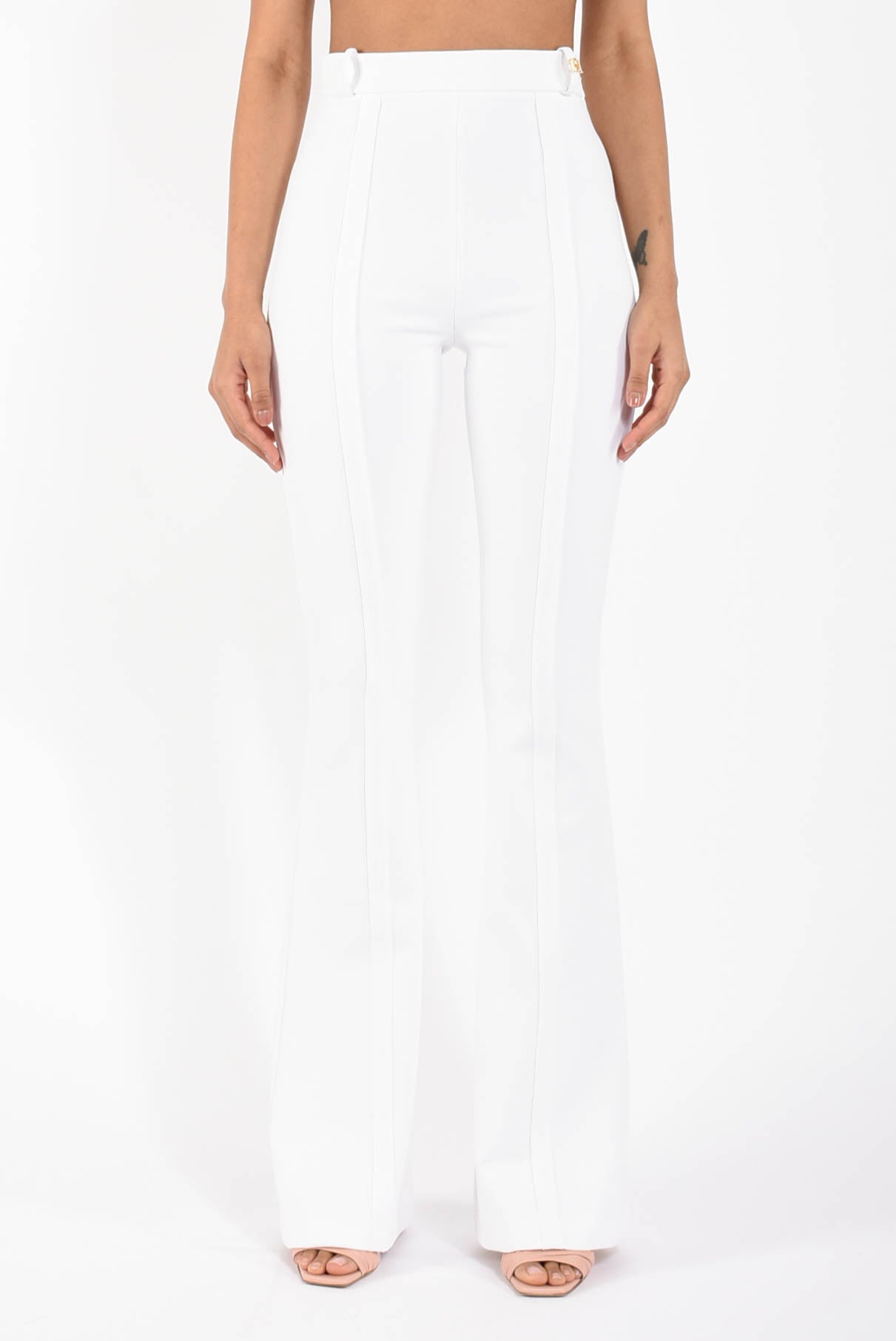 Pantaloni in doppio crêpe stretch con logo charm