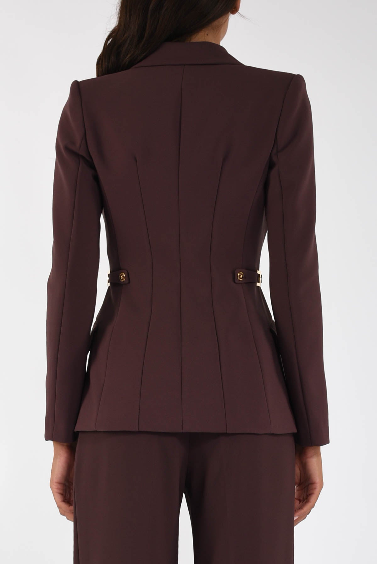 Giacca in crêpe leggero con dettagli gioiello