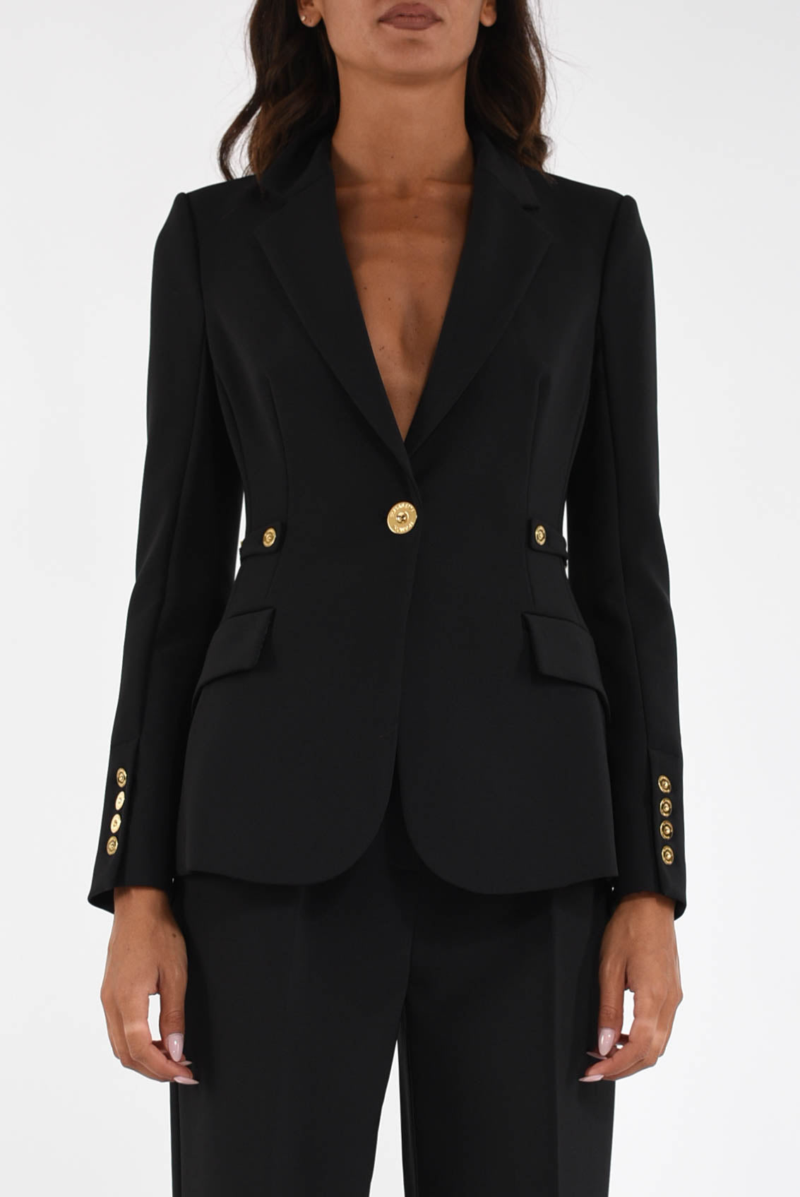 Giacca in crêpe leggero con dettagli gioiello