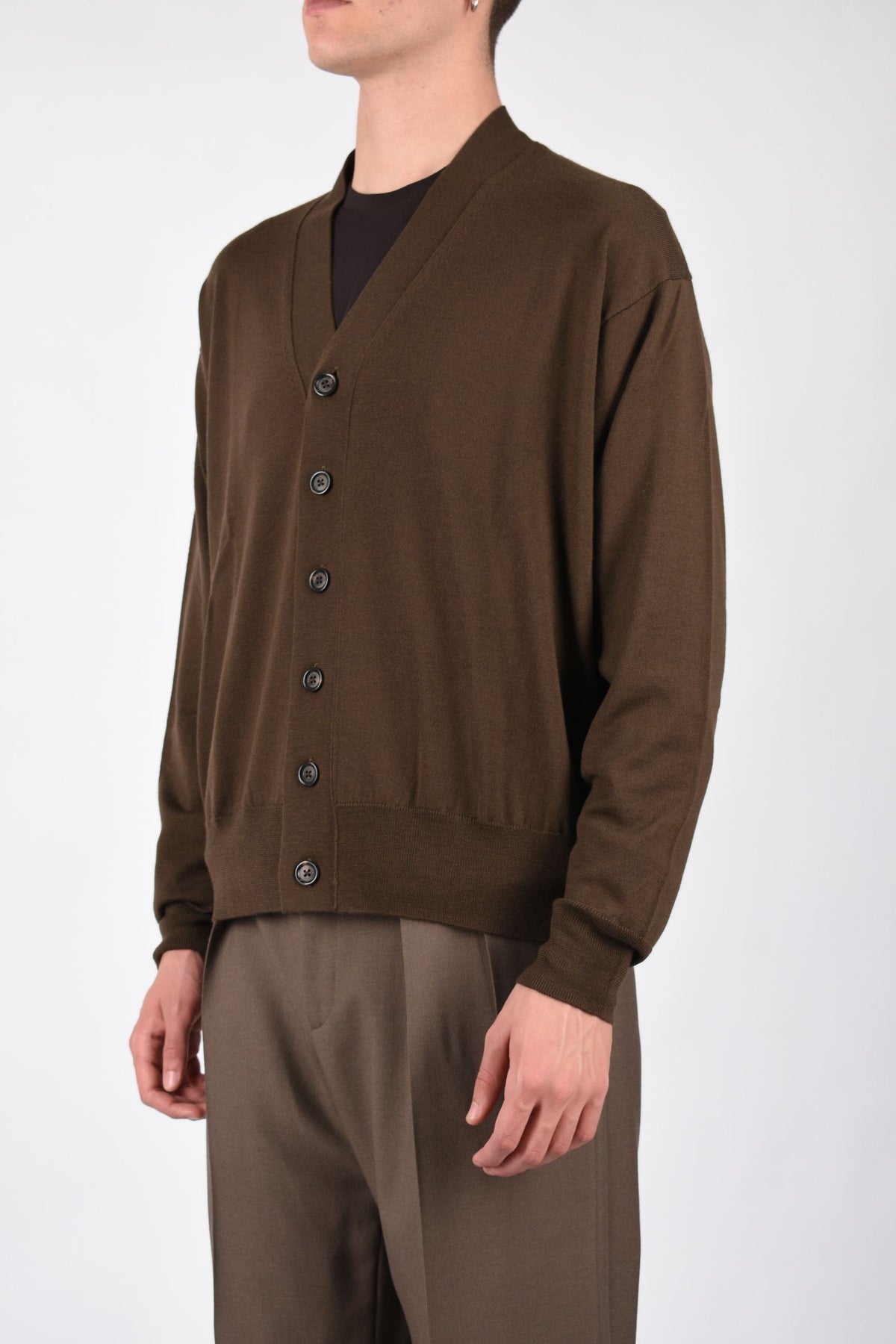 Cardigan in lana A046F009