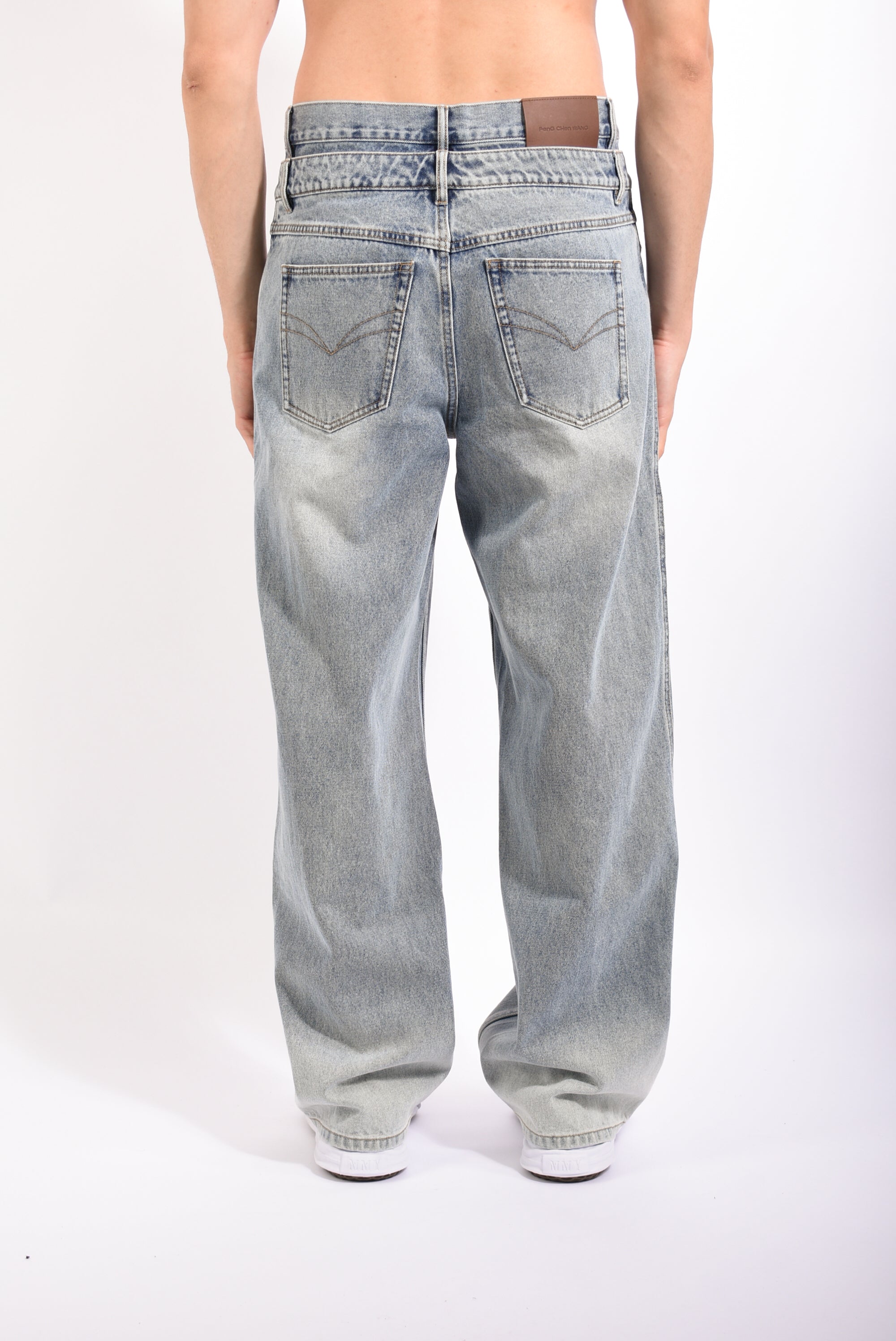 jeans cargo verniciati a spray