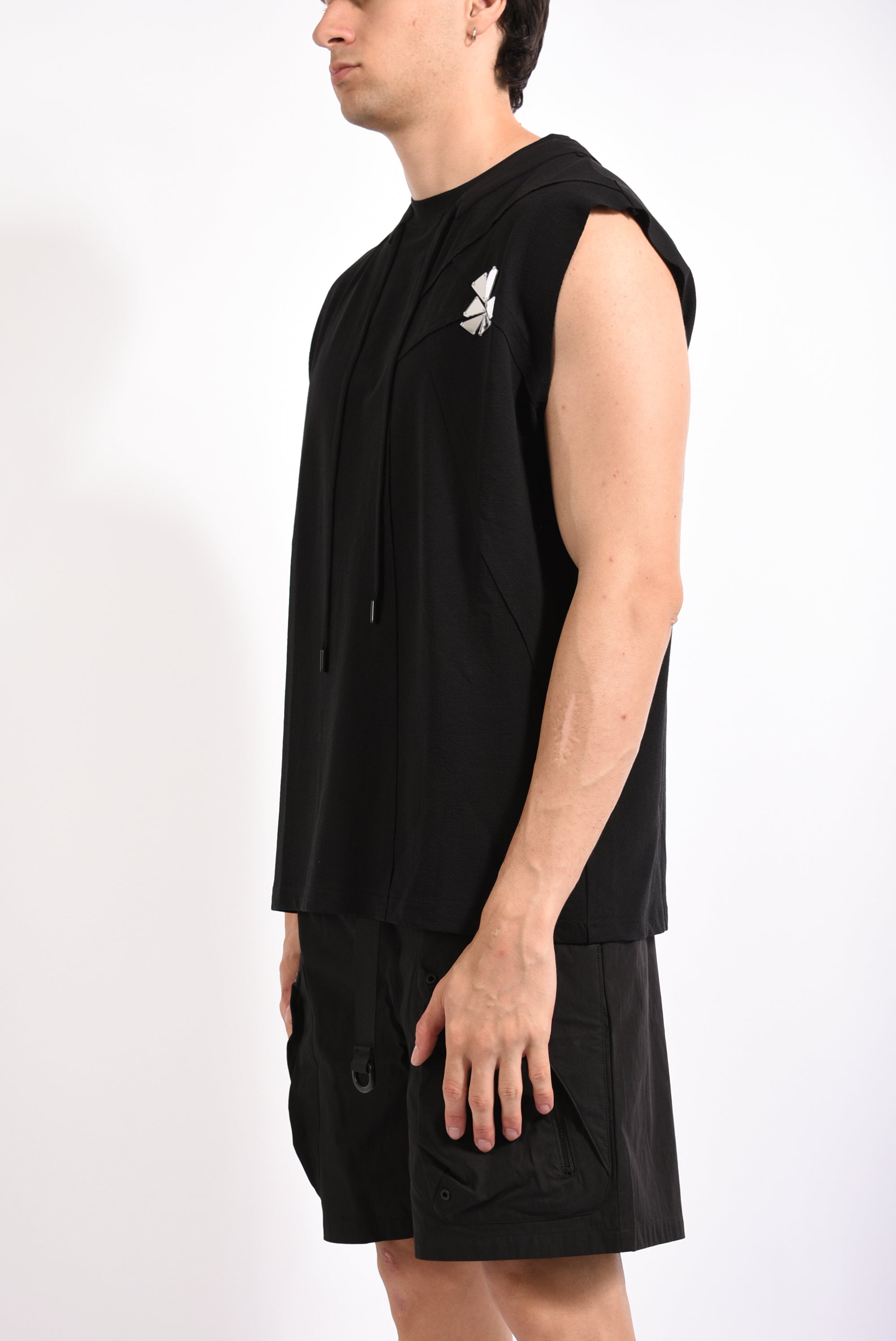 T-shirt smanicata