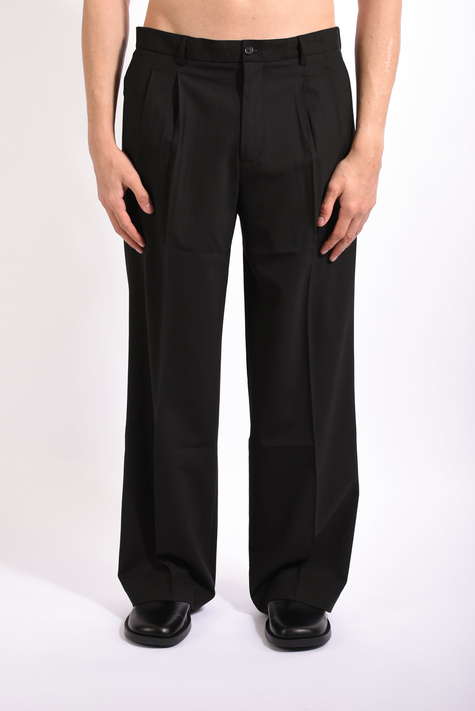Pantaloni bell in fresco lana