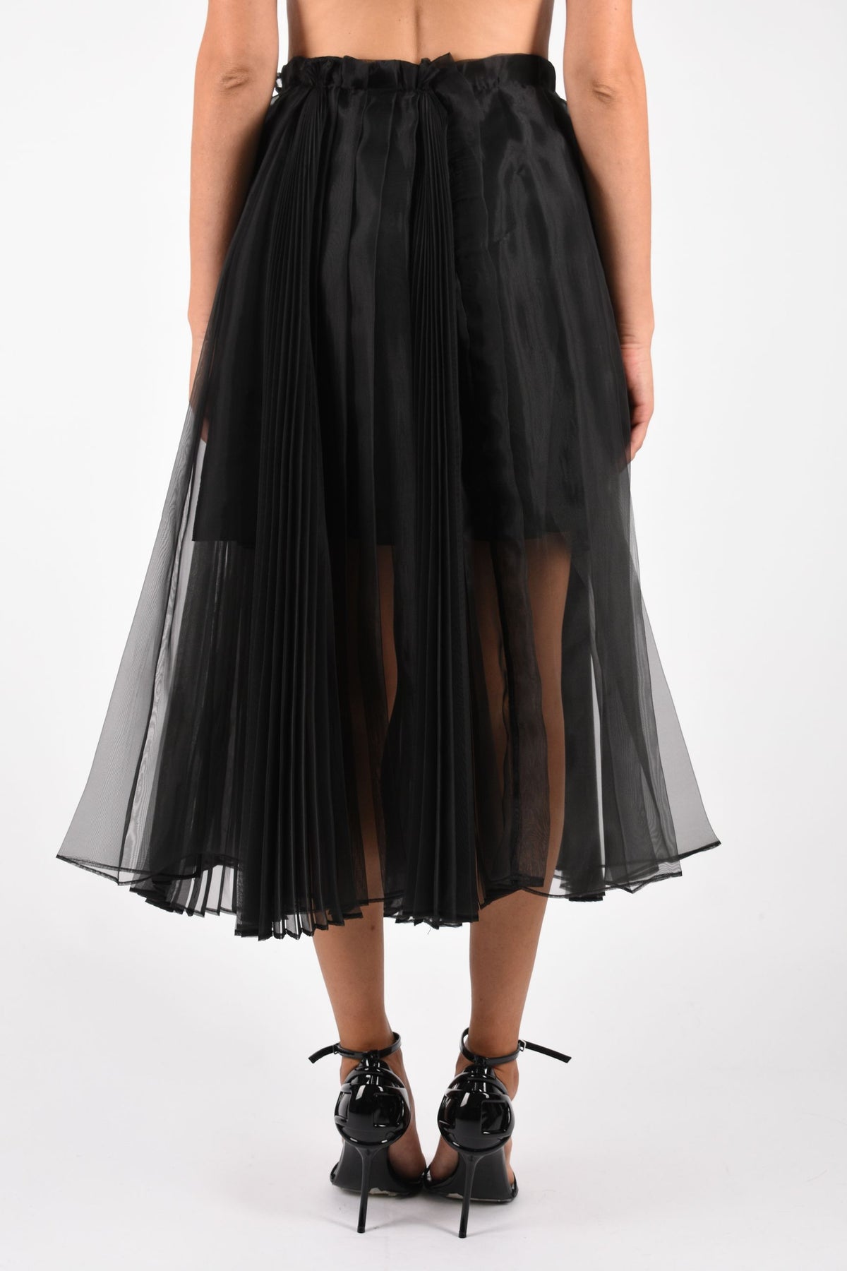 GONNA IN ORGANZA