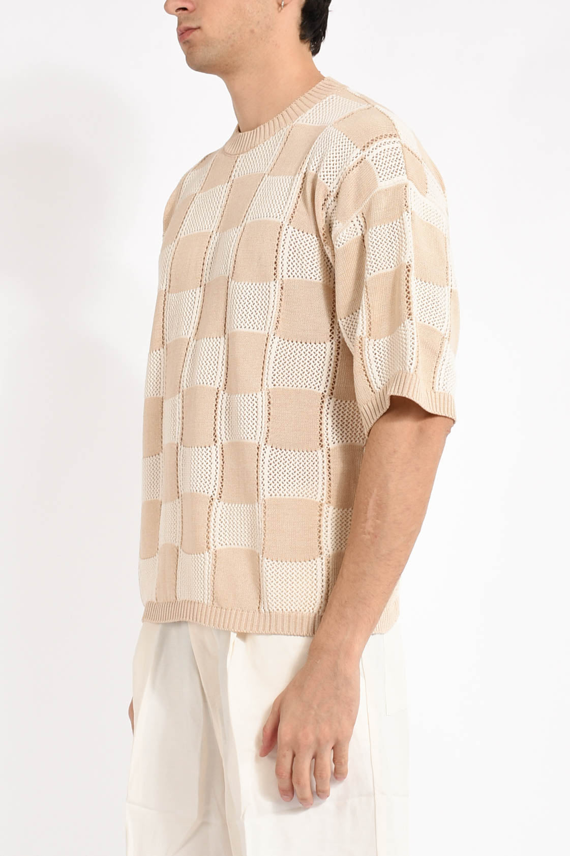 t-shirt lavorata in maglia