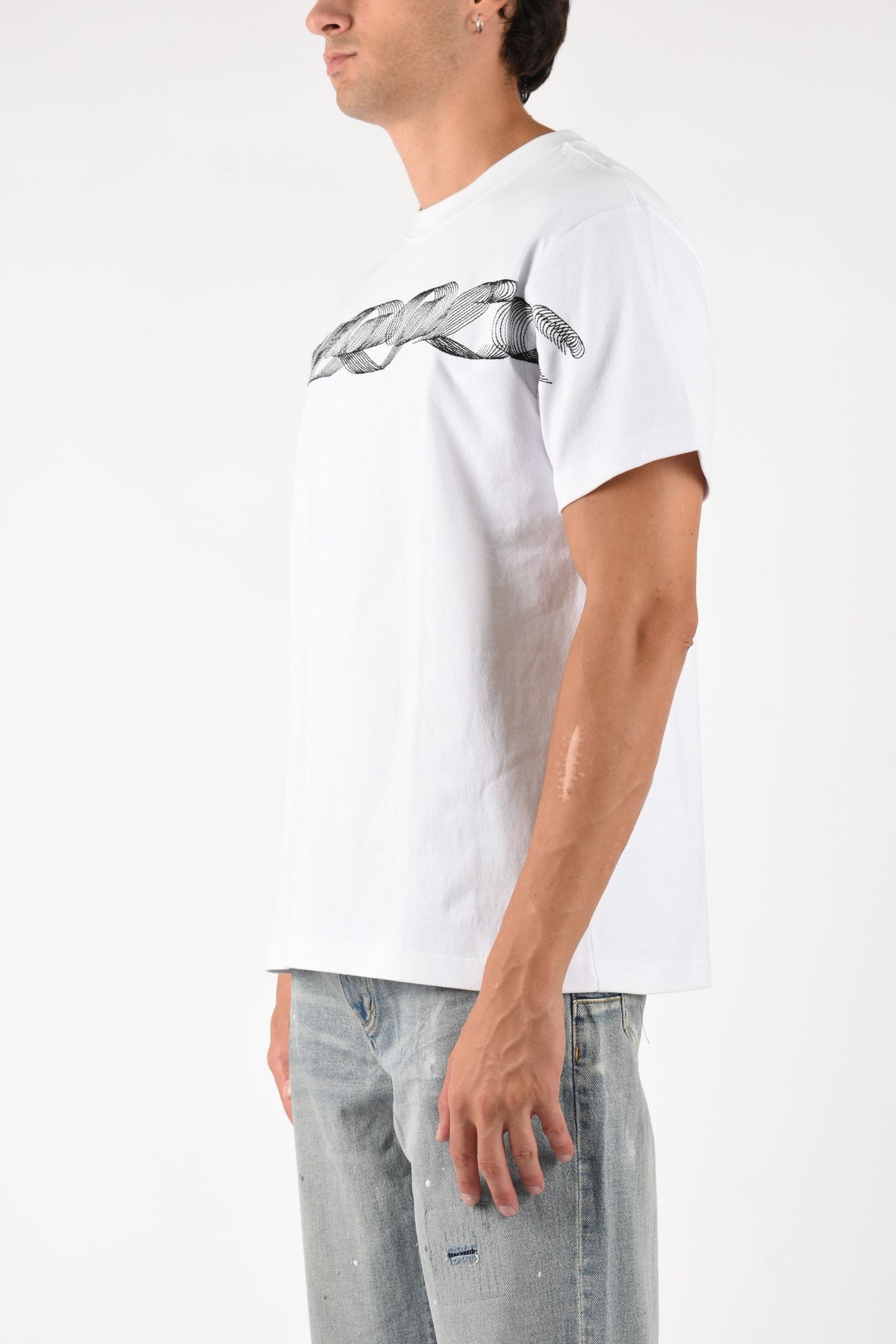 T-shirt con ricamo