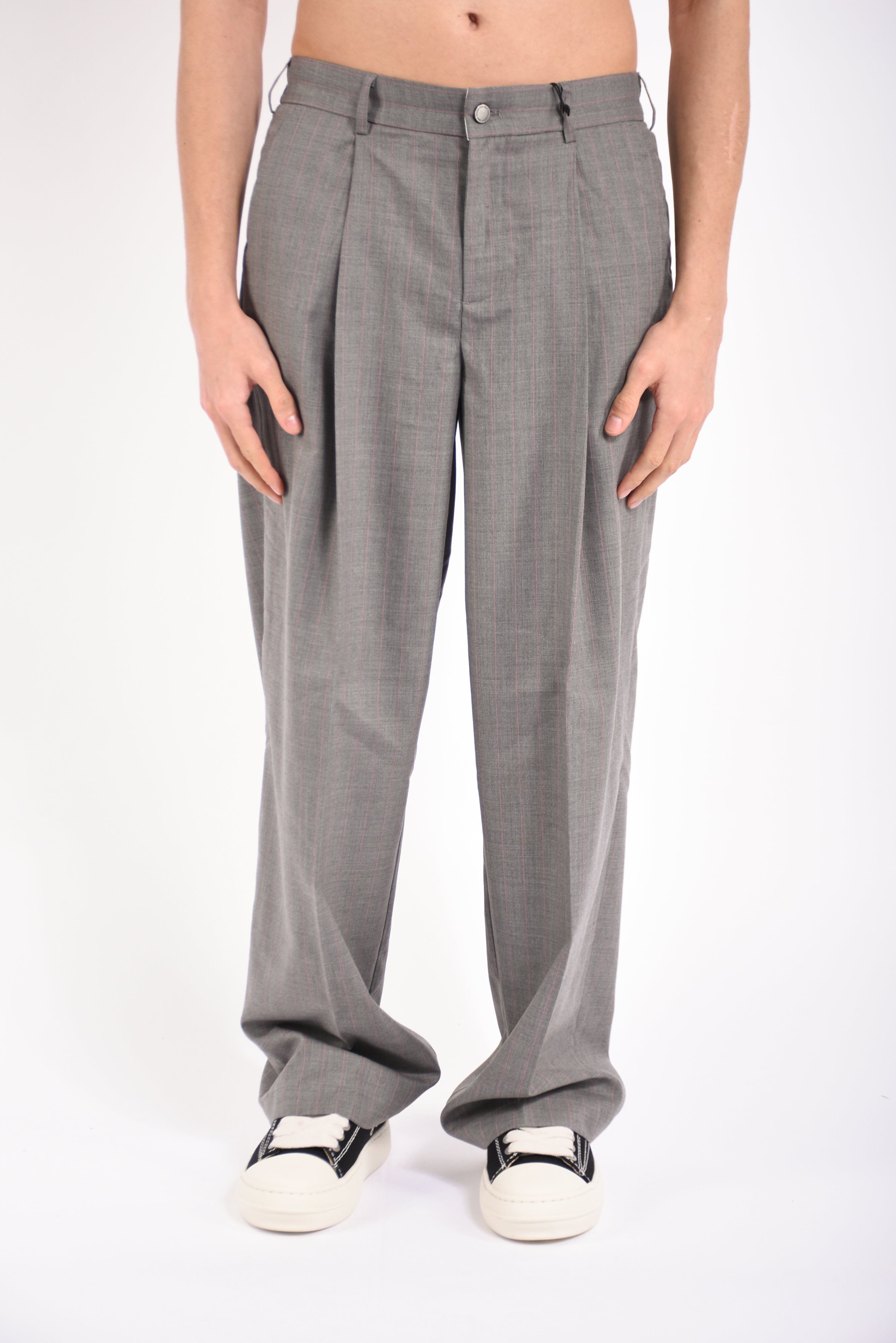 pantaloni pinstripes