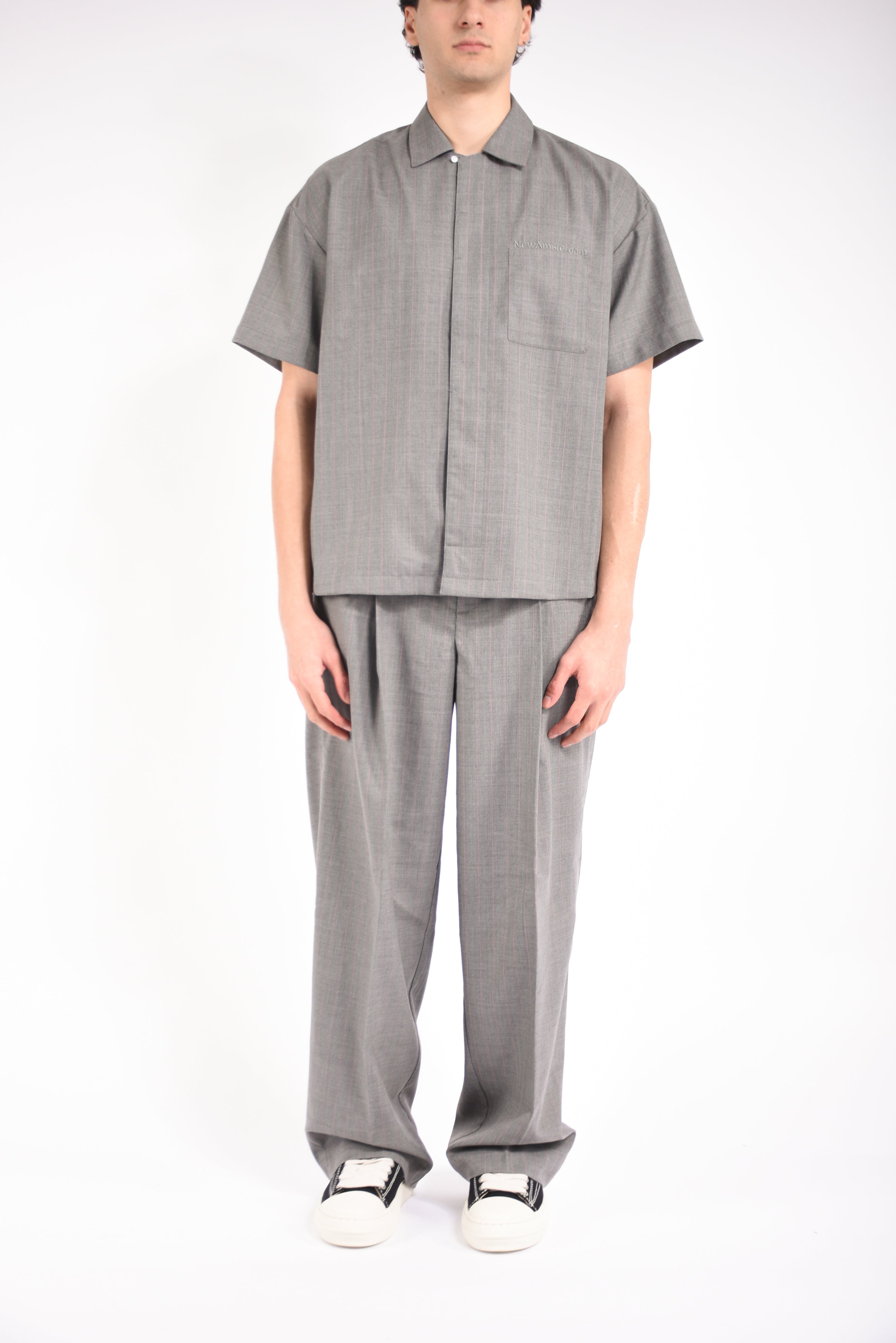 pantaloni pinstripes