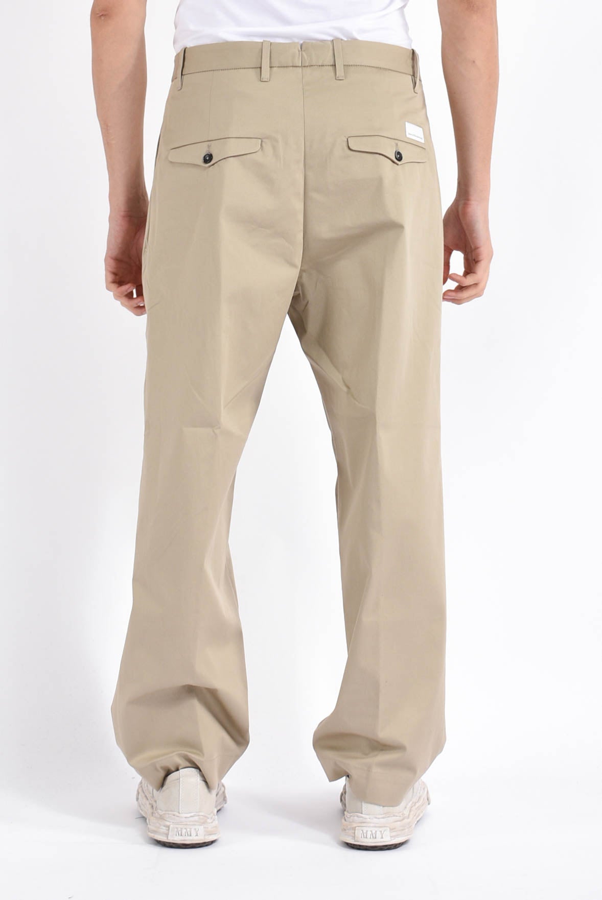pantaloni baggy