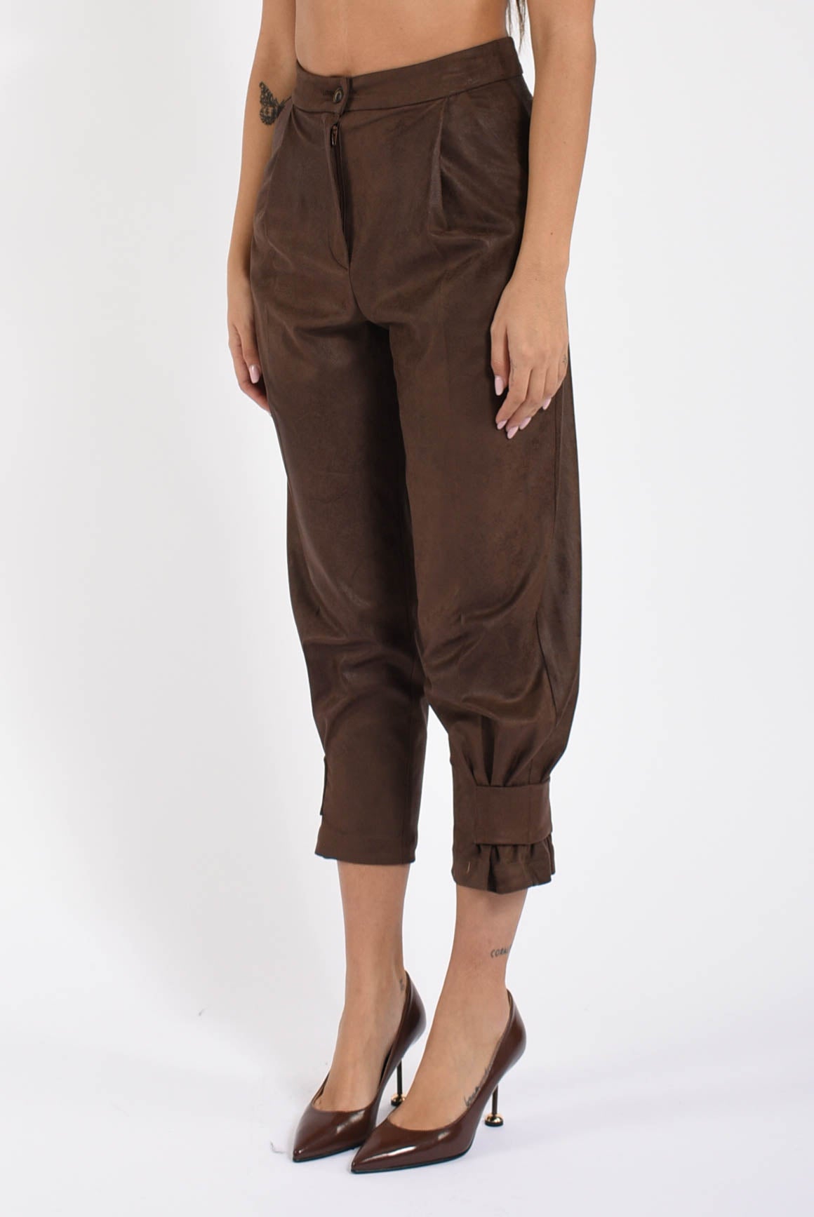 pantaloni in ecopelle