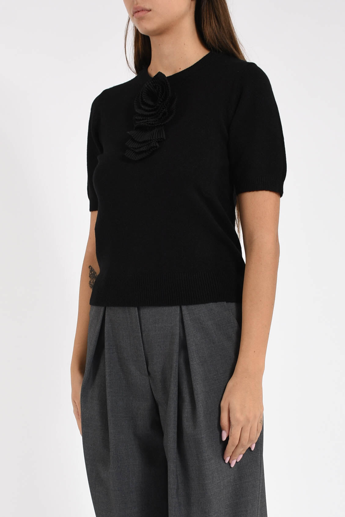 maglia in lana con dettaglio rosa