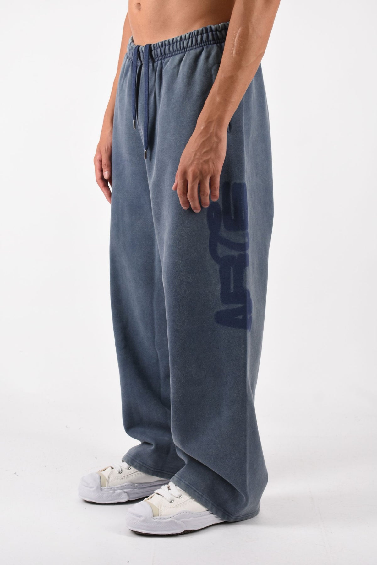 Pantaloni jogger sunfade stencil