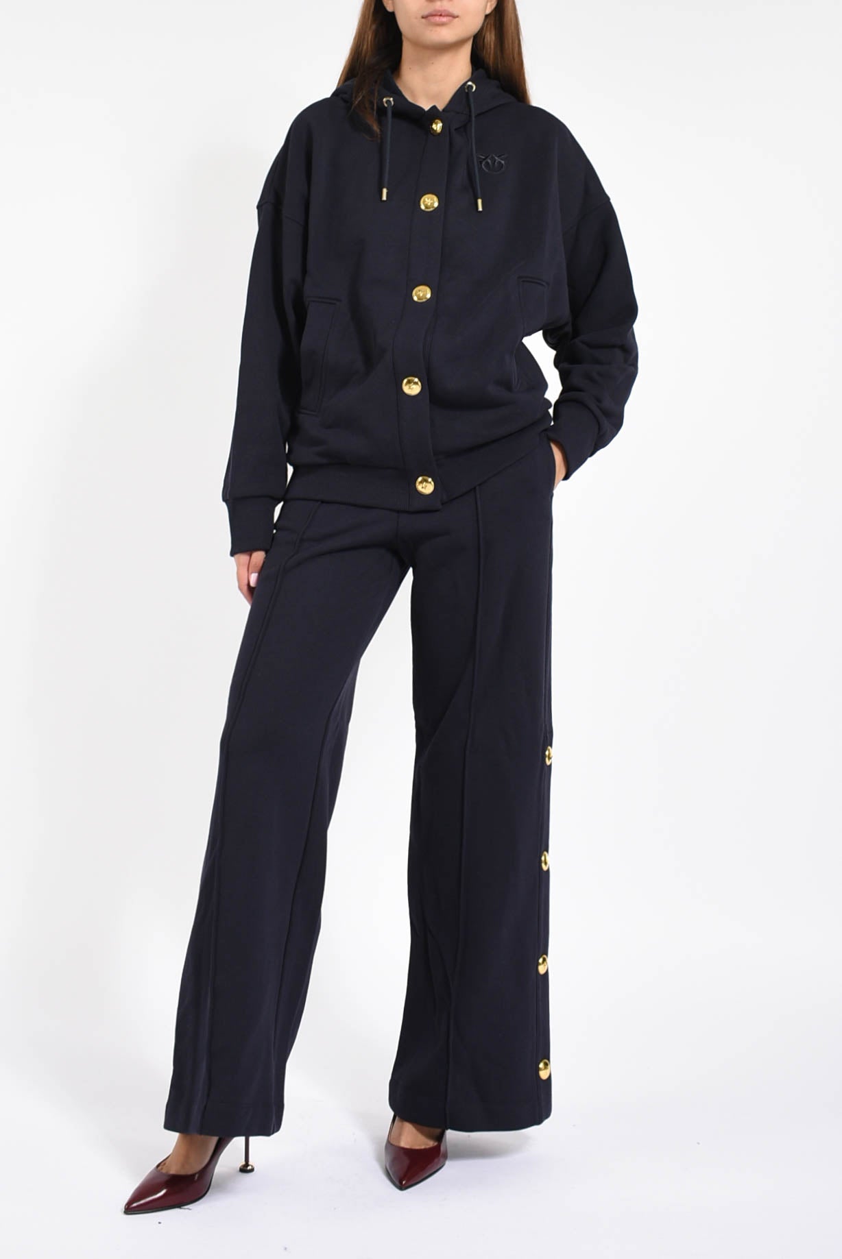 pantaloni joogger con bottoni