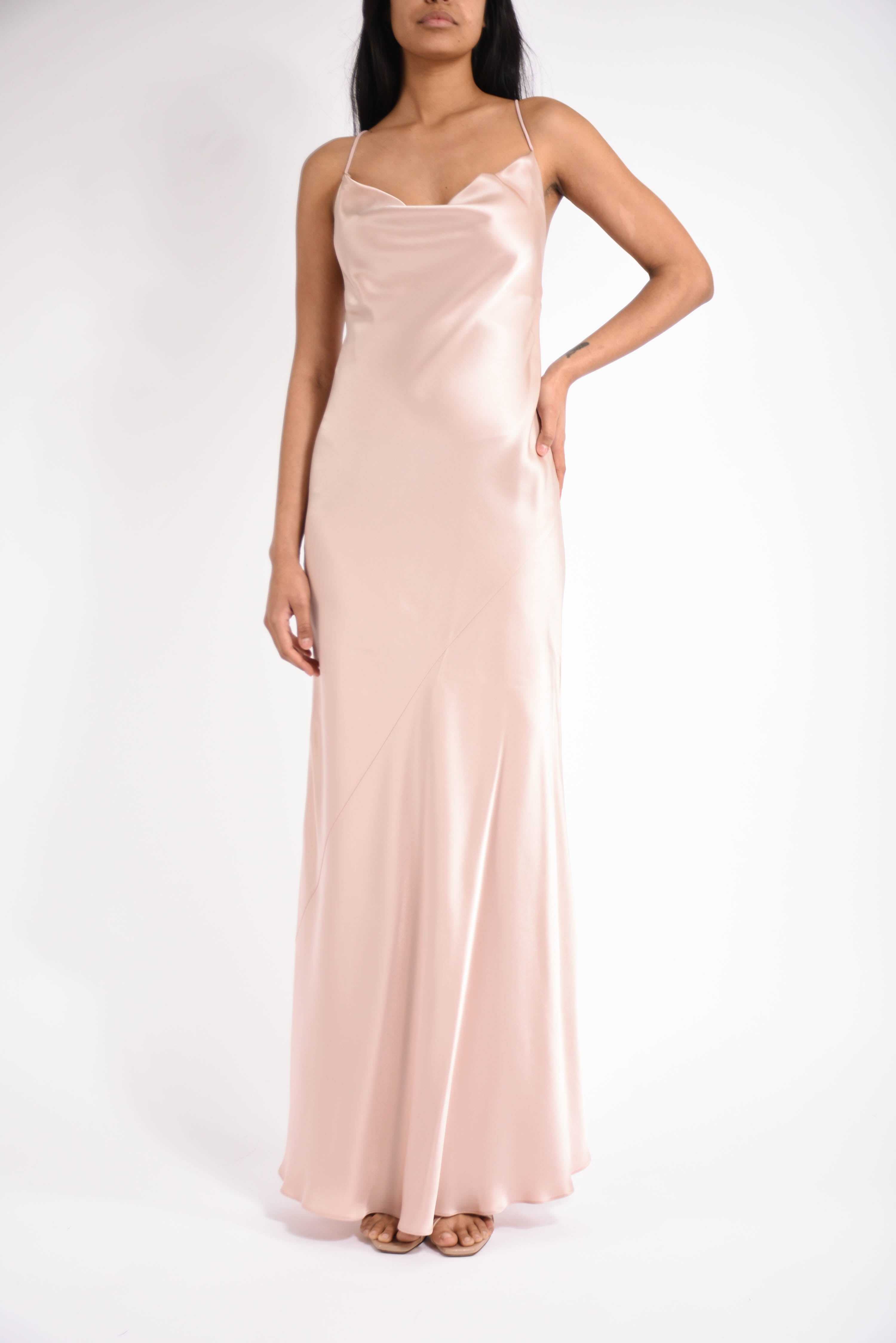 Abito lungo in satin farro