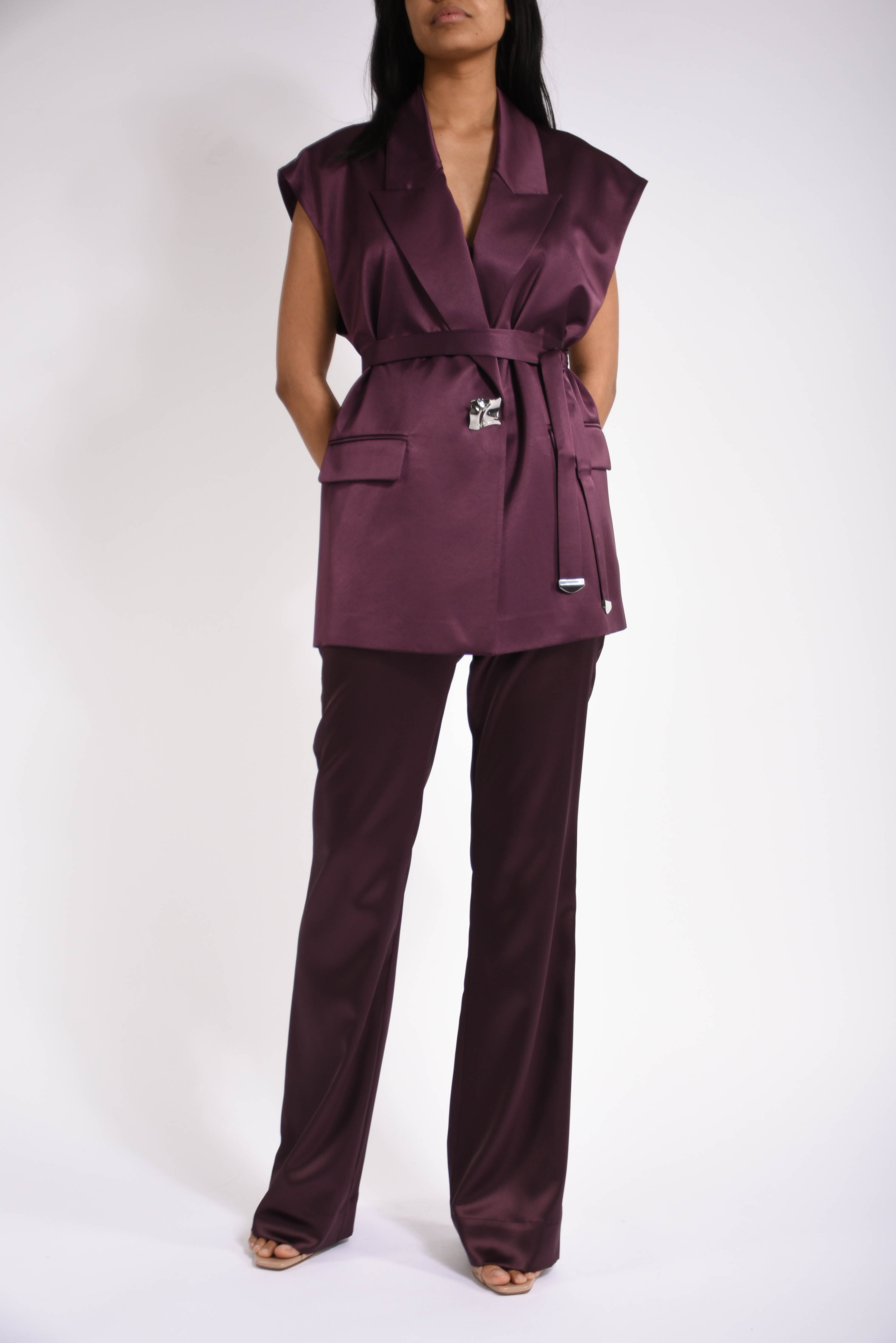 Pantaloni svasati in satin pinolo