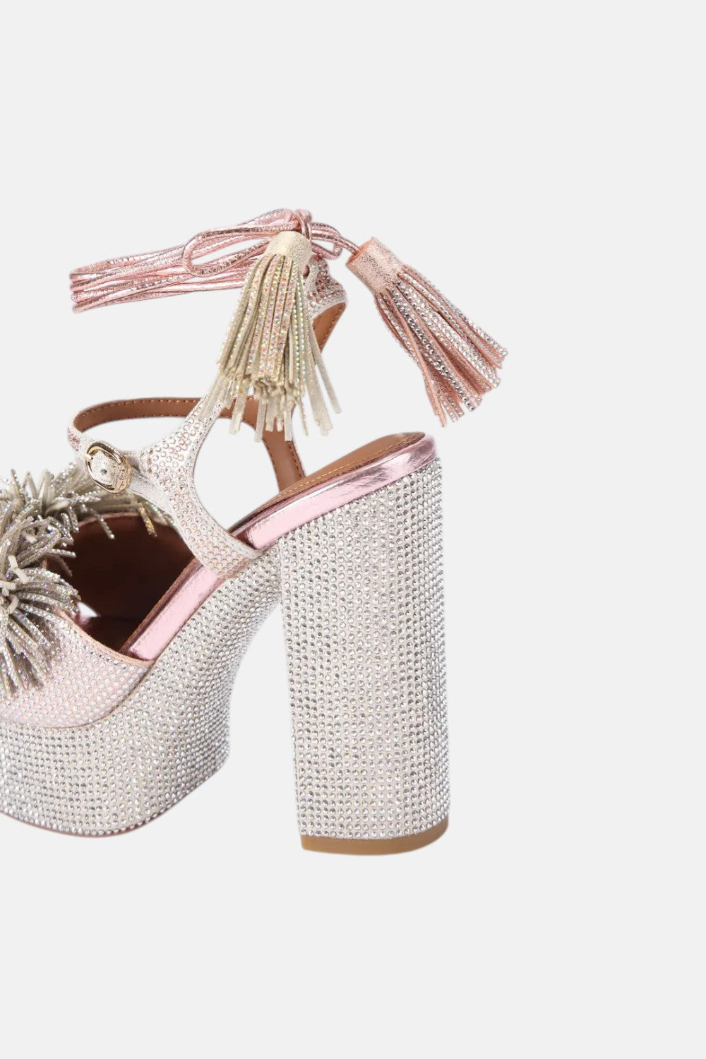 sandali pom pom tie platform