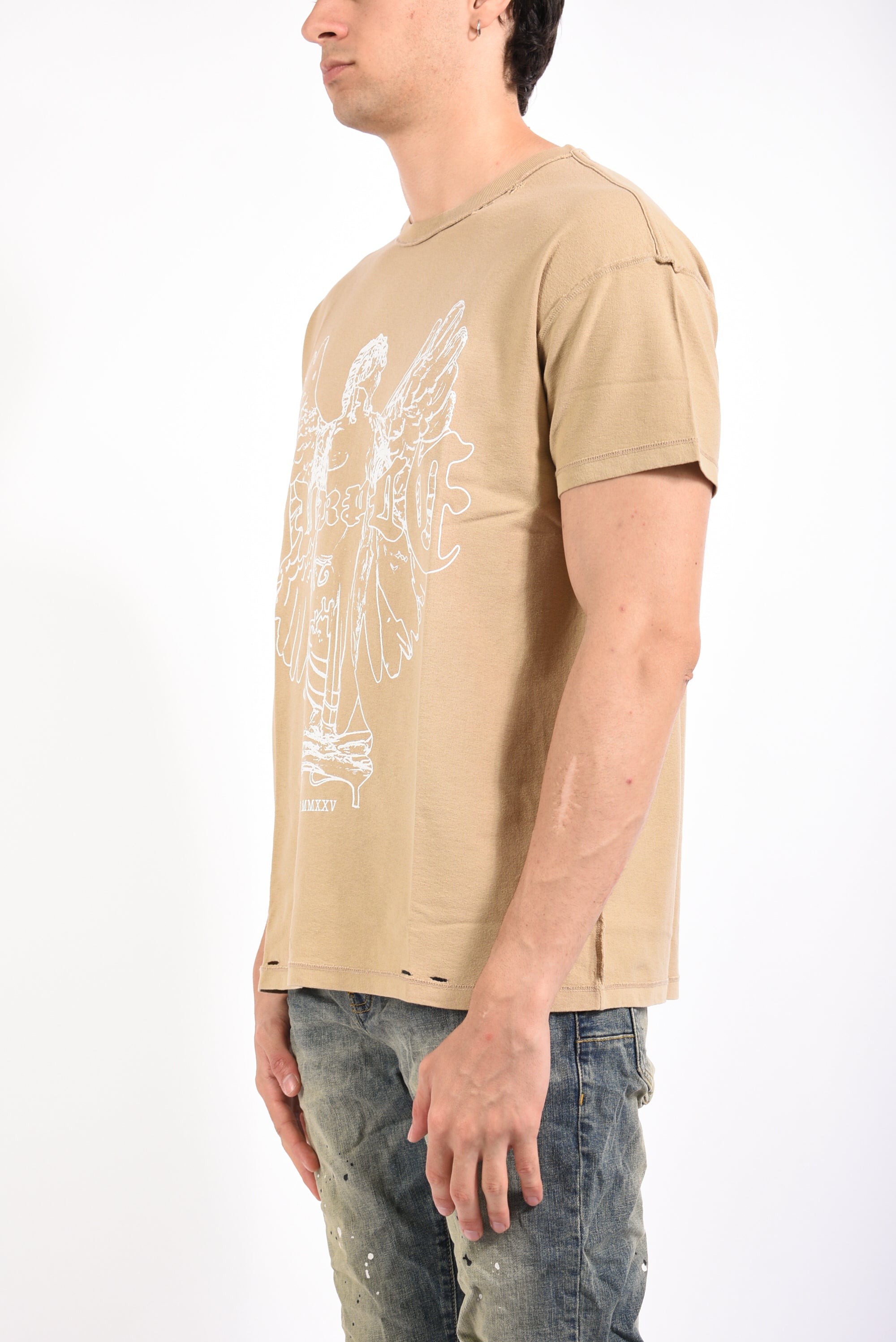 T-shirt logo print