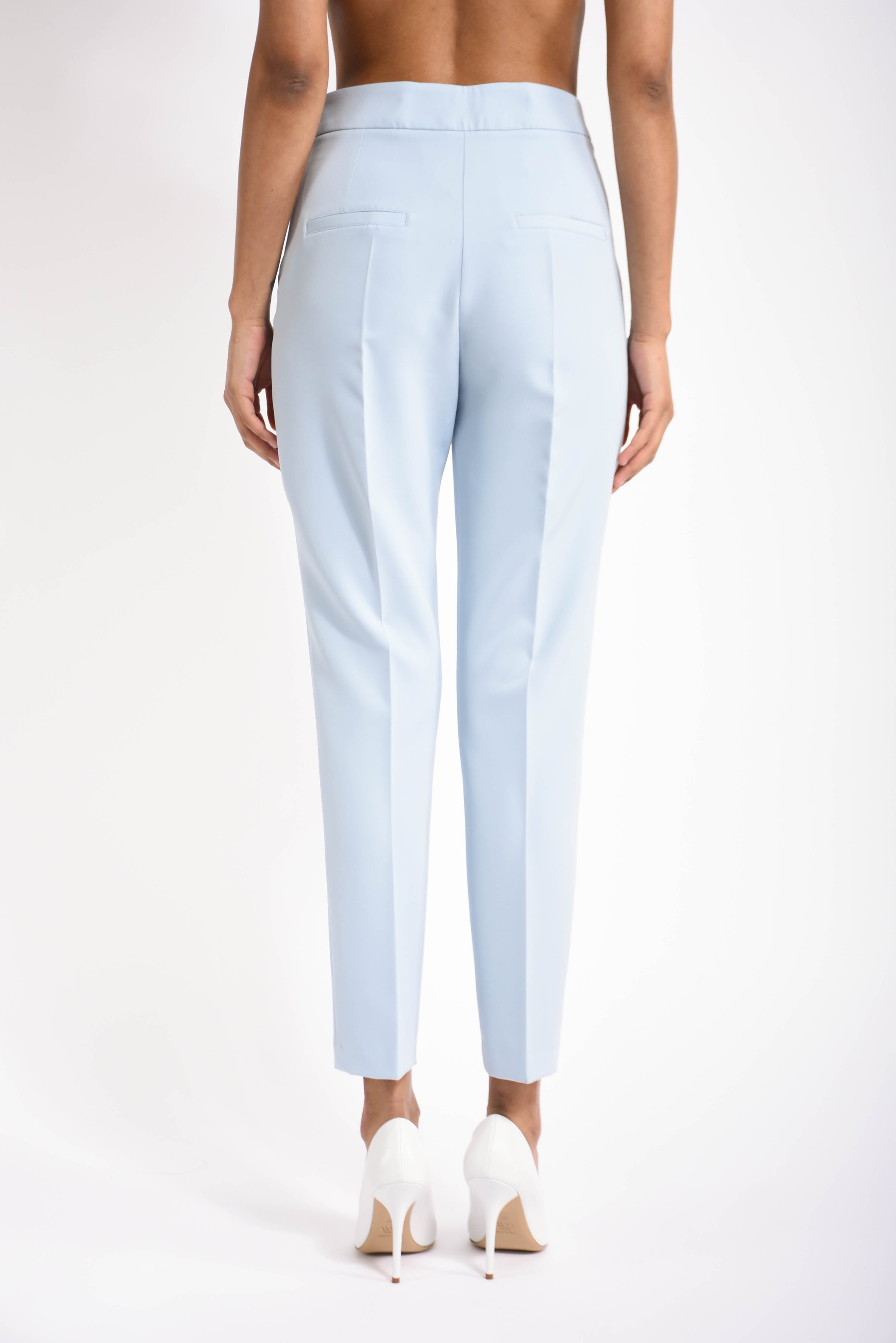 pantaloni a sigaretta